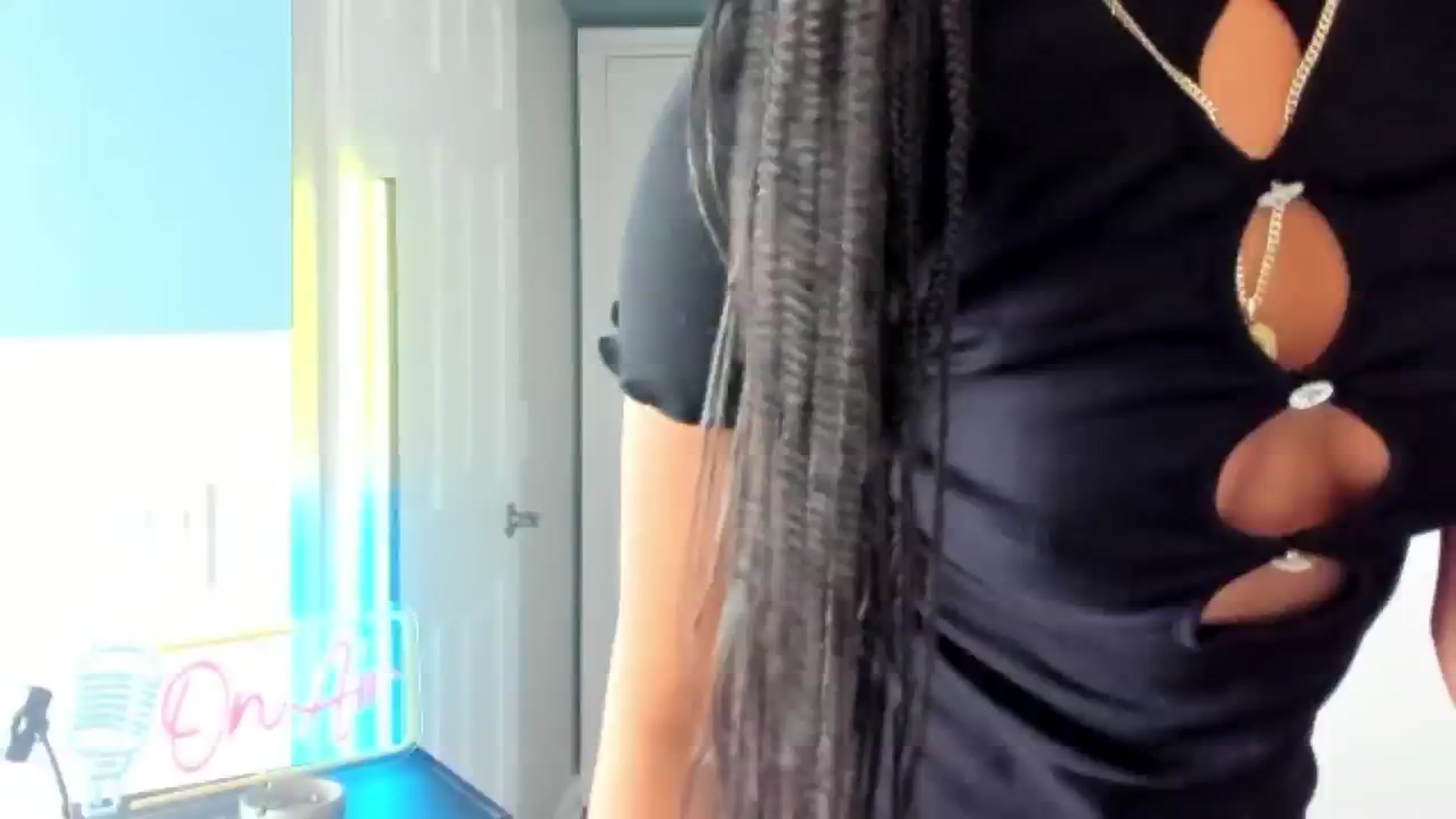 Gallery image thumbnail from DiazWhite's myfreecams stream on, 02/25/2026, 14:56 image 20 of 20