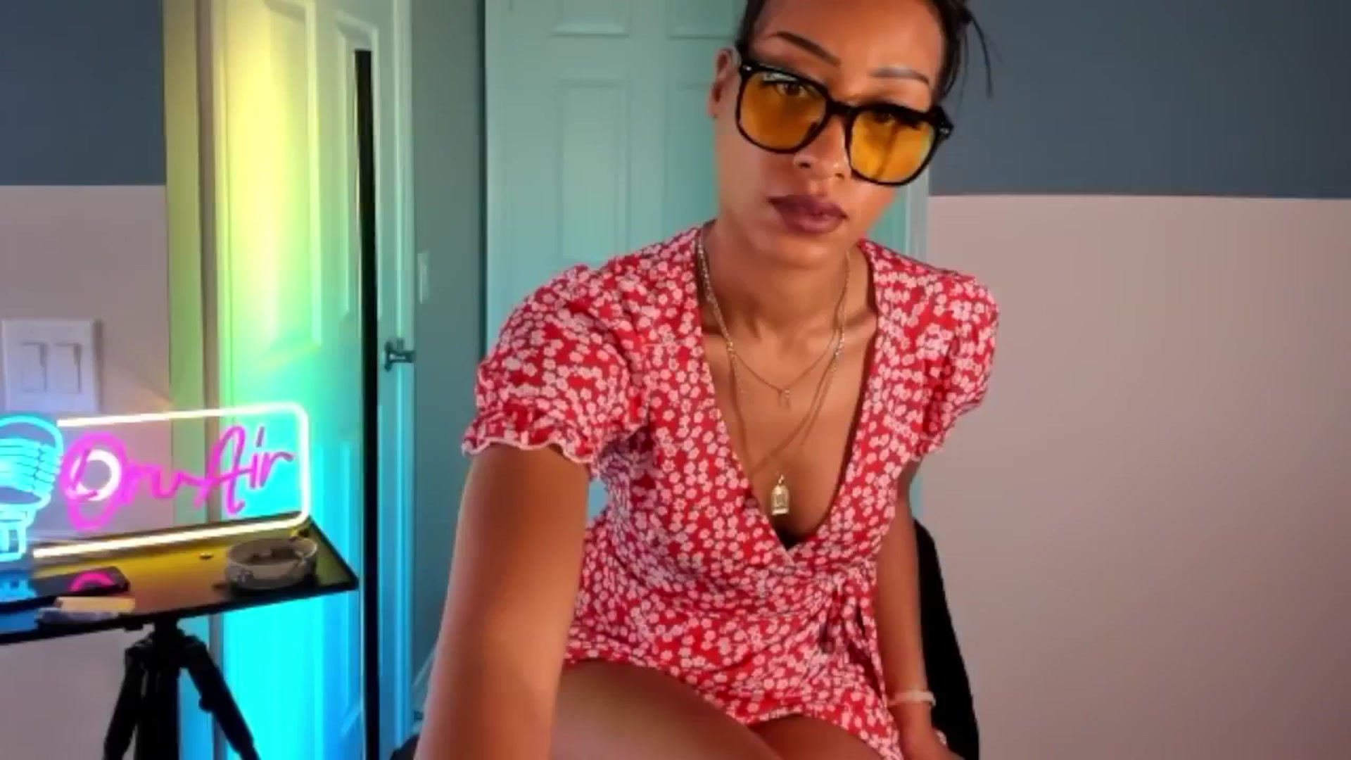 Gallery image thumbnail from DiazWhite's myfreecams stream on, 03/12/2026, 17:51 image 12 of 20