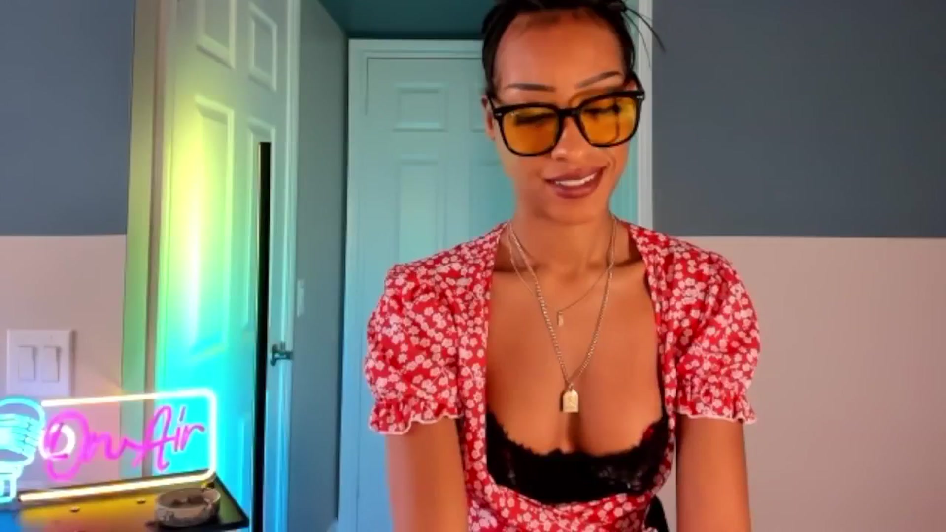 Gallery image thumbnail from DiazWhite's myfreecams stream on, 03/12/2026, 17:51 image 1 of 20