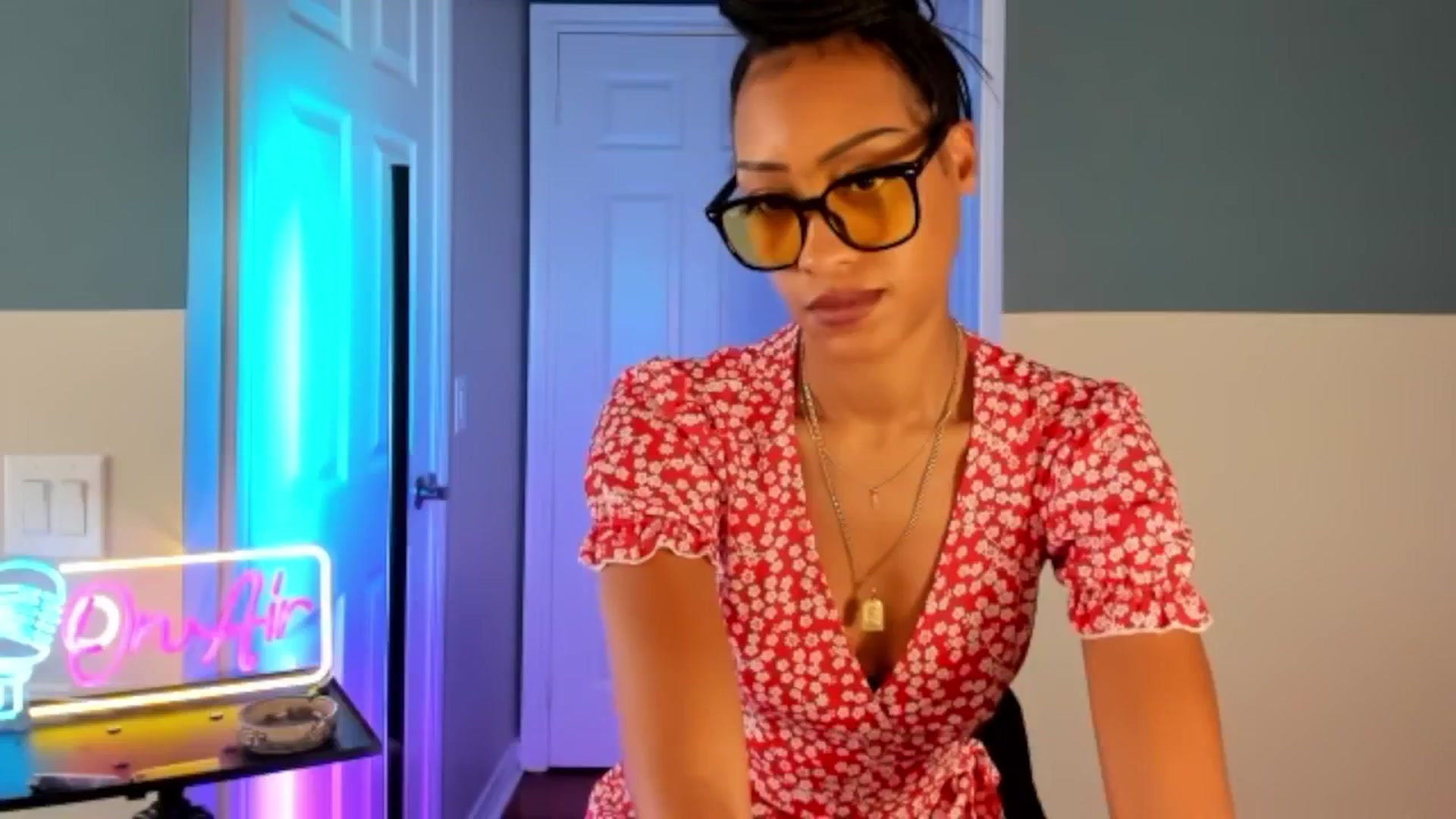 Gallery image thumbnail from DiazWhite's myfreecams stream on, 03/12/2026, 17:51 image 4 of 20