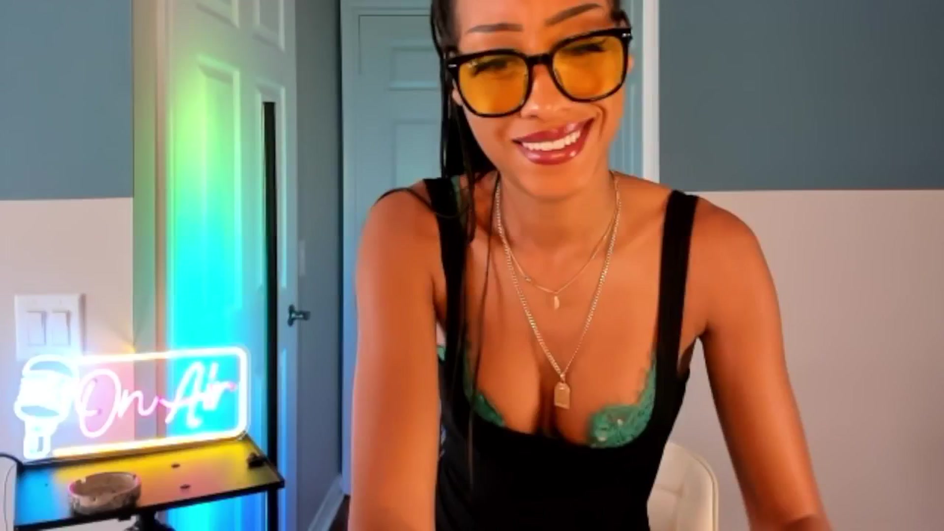 Gallery image thumbnail from DiazWhite's myfreecams stream on, 03/13/2026, 17:21 image 7 of 20
