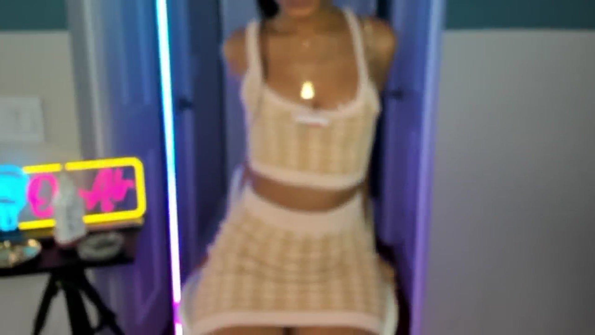Gallery image thumbnail from DiazWhite's myfreecams stream on, 04/02/2026, 16:05 image 10 of 20