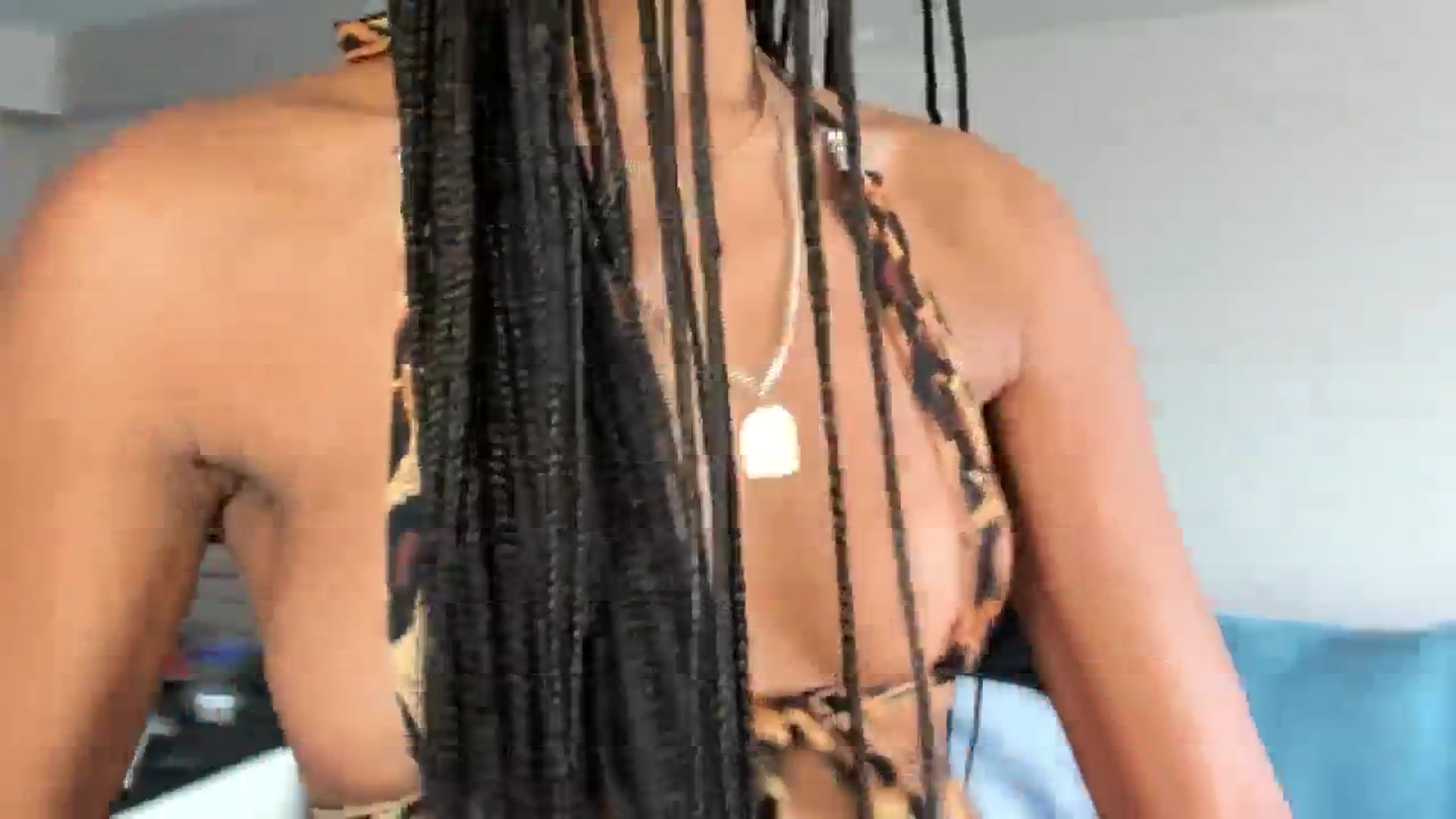 Gallery image thumbnail from DiazWhite's myfreecams stream on, 04/04/2026, 20:44 image 19 of 20