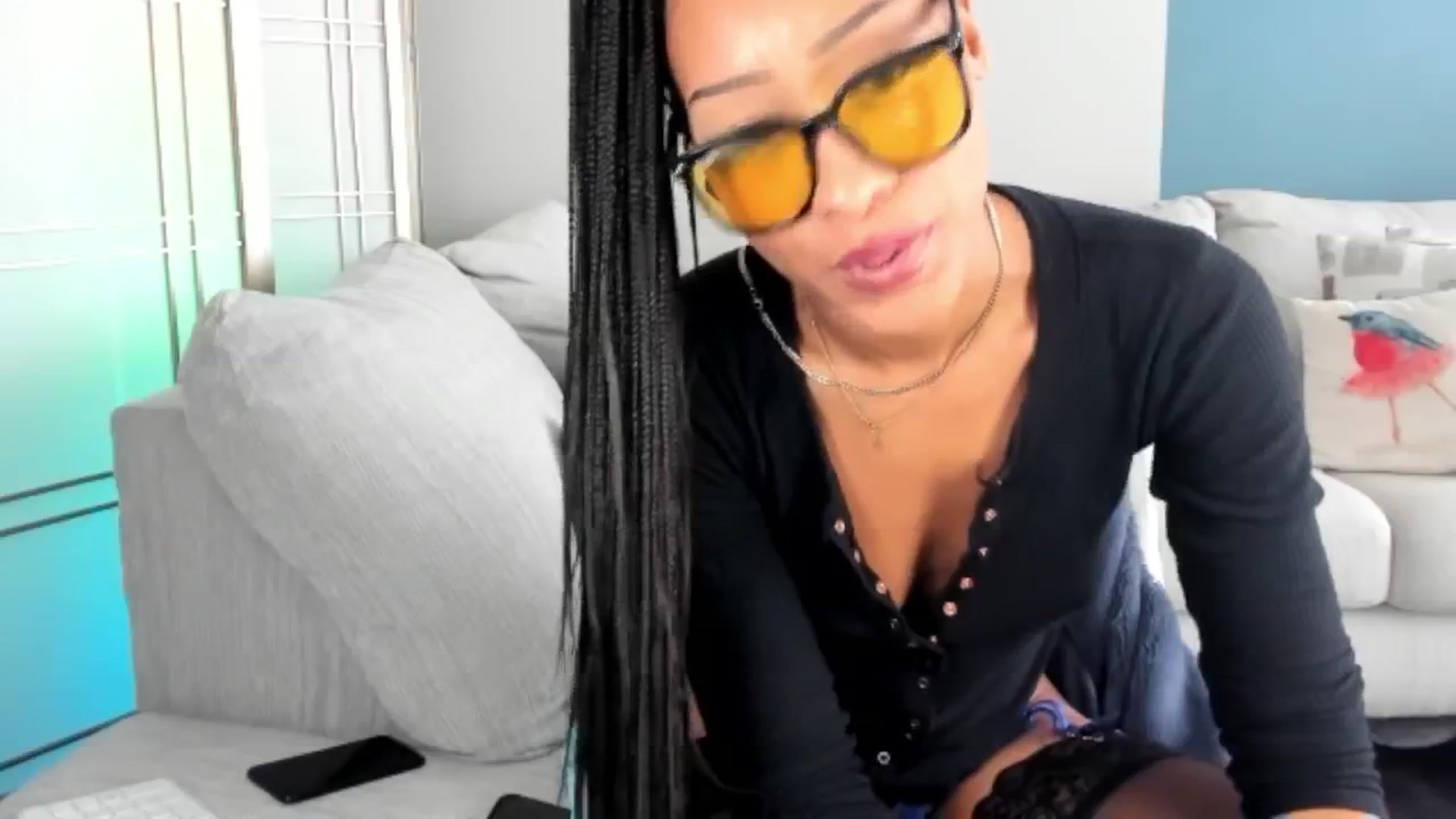 Gallery image thumbnail from DiazWhite's myfreecams stream on, 04/05/2026, 22:01 image 15 of 20