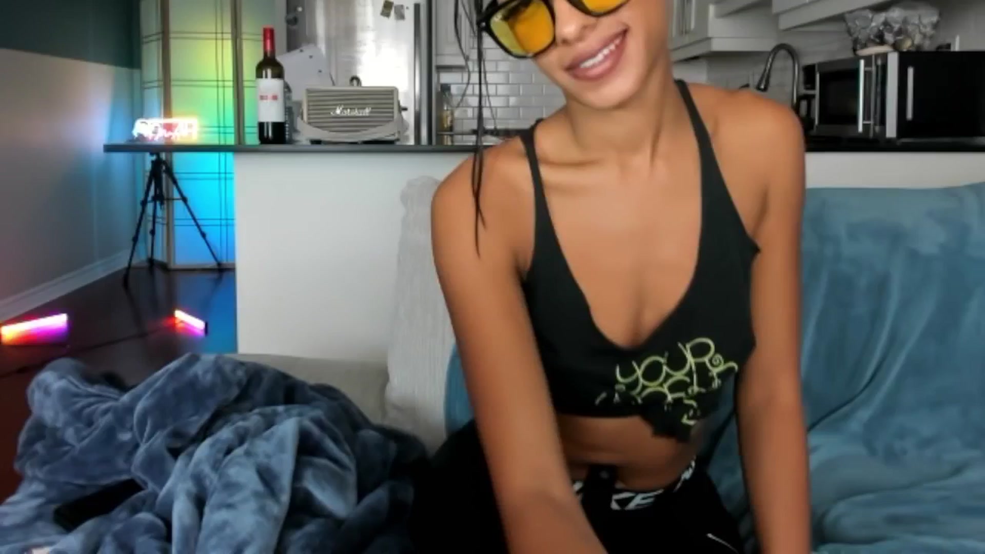 Gallery image thumbnail from DiazWhite's myfreecams stream on, 04/15/2026, 16:29 image 10 of 20