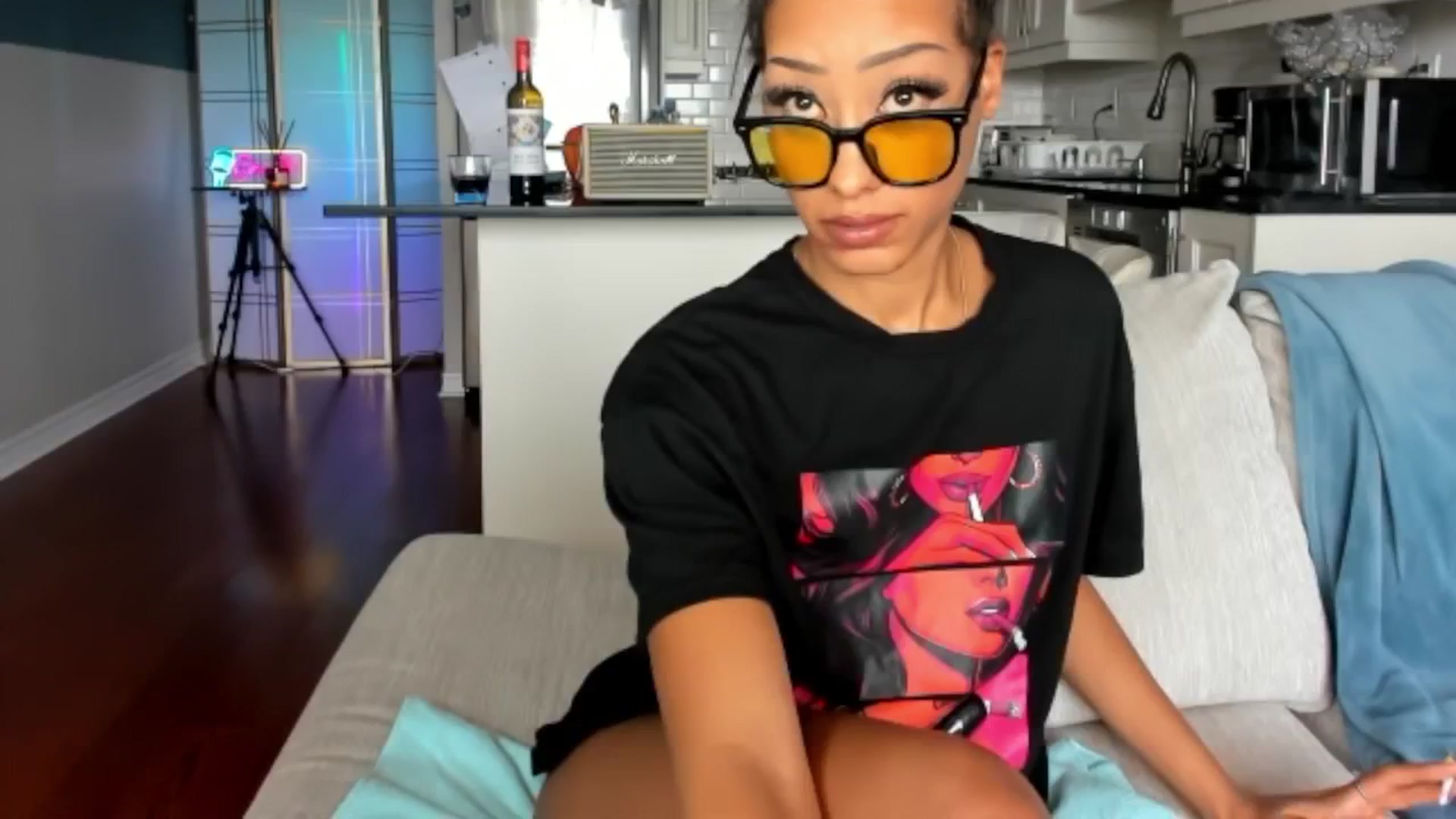 Gallery image thumbnail from DiazWhite's myfreecams stream on, 04/20/2026, 19:12 image 1 of 20