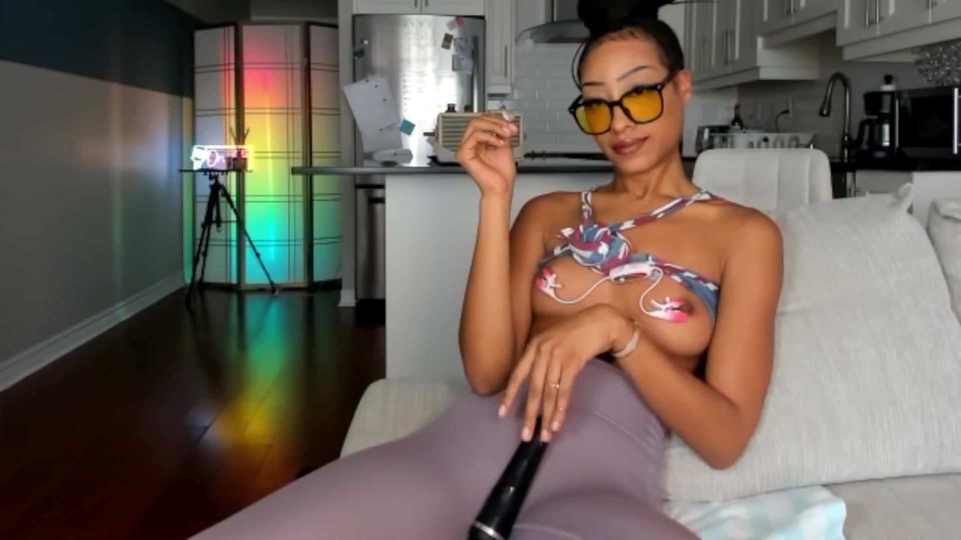 Gallery image thumbnail from DiazWhite's myfreecams stream on, 04/23/2026, 16:05 image 10 of 20