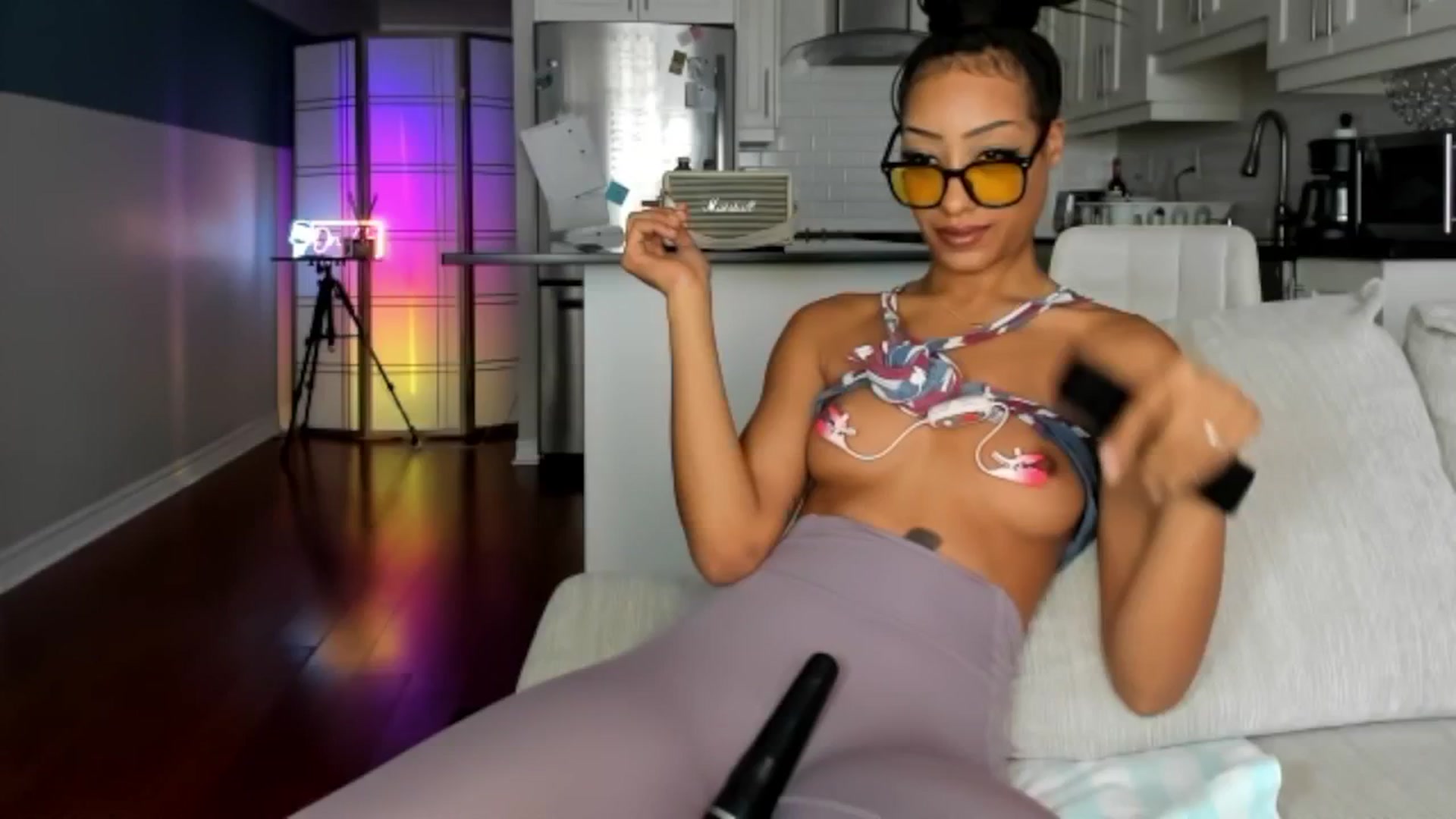 Gallery image thumbnail from DiazWhite's myfreecams stream on, 04/23/2026, 16:05 image 11 of 20