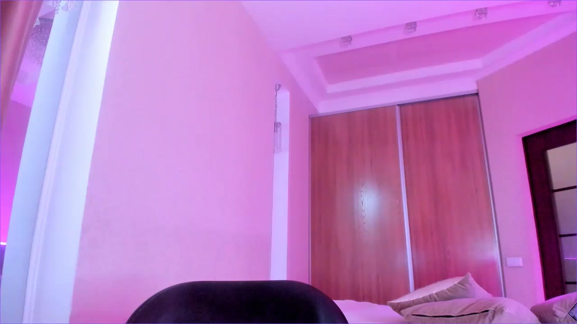 Gallery image thumbnail from Didi_kawaii's myfreecams stream on, 12/30/2022, 09:39 image 16 of 20