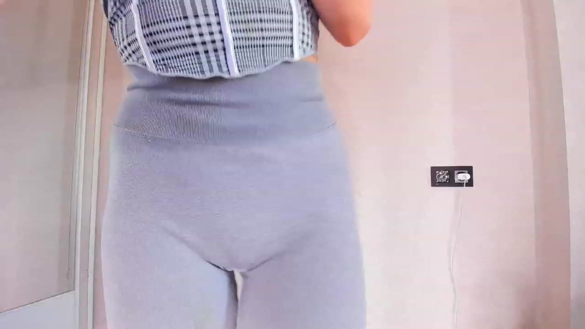Gallery image thumbnail from Didi_kawaii's myfreecams stream on, 05/31/2023, 13:23 image 12 of 20