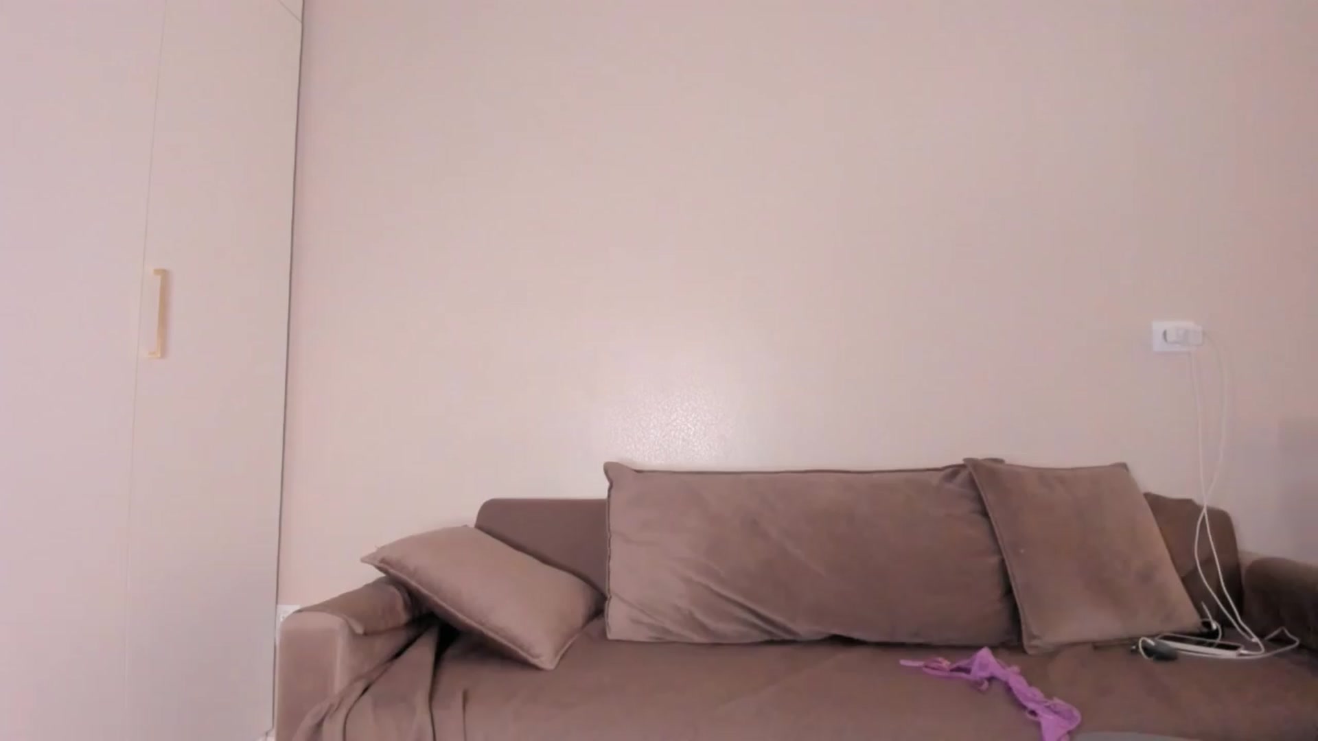 Gallery image thumbnail from Didi_kawaii's myfreecams stream on, 04/15/2024, 07:40 image 8 of 20