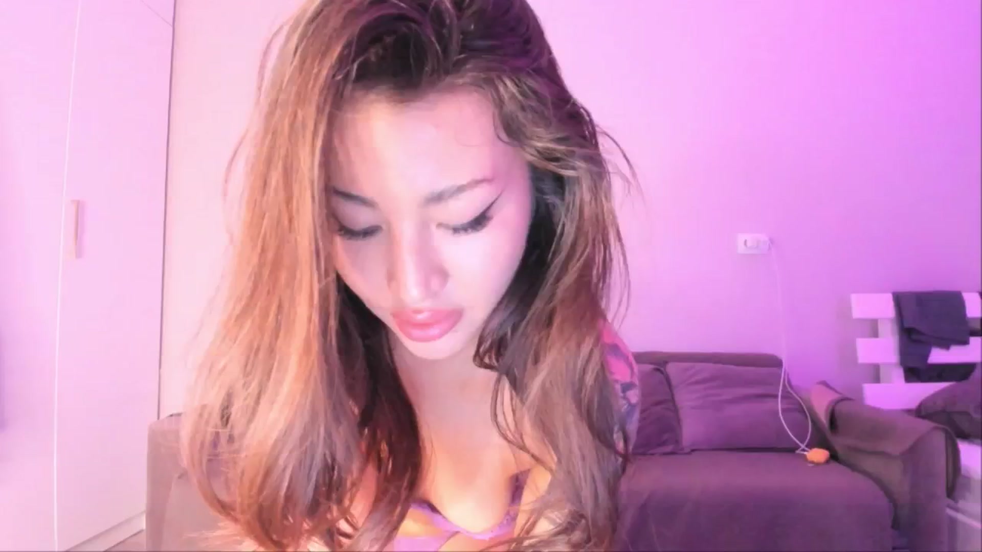 Gallery image thumbnail from Didi_kawaii's myfreecams stream on, 07/14/2024, 14:40 image 13 of 20