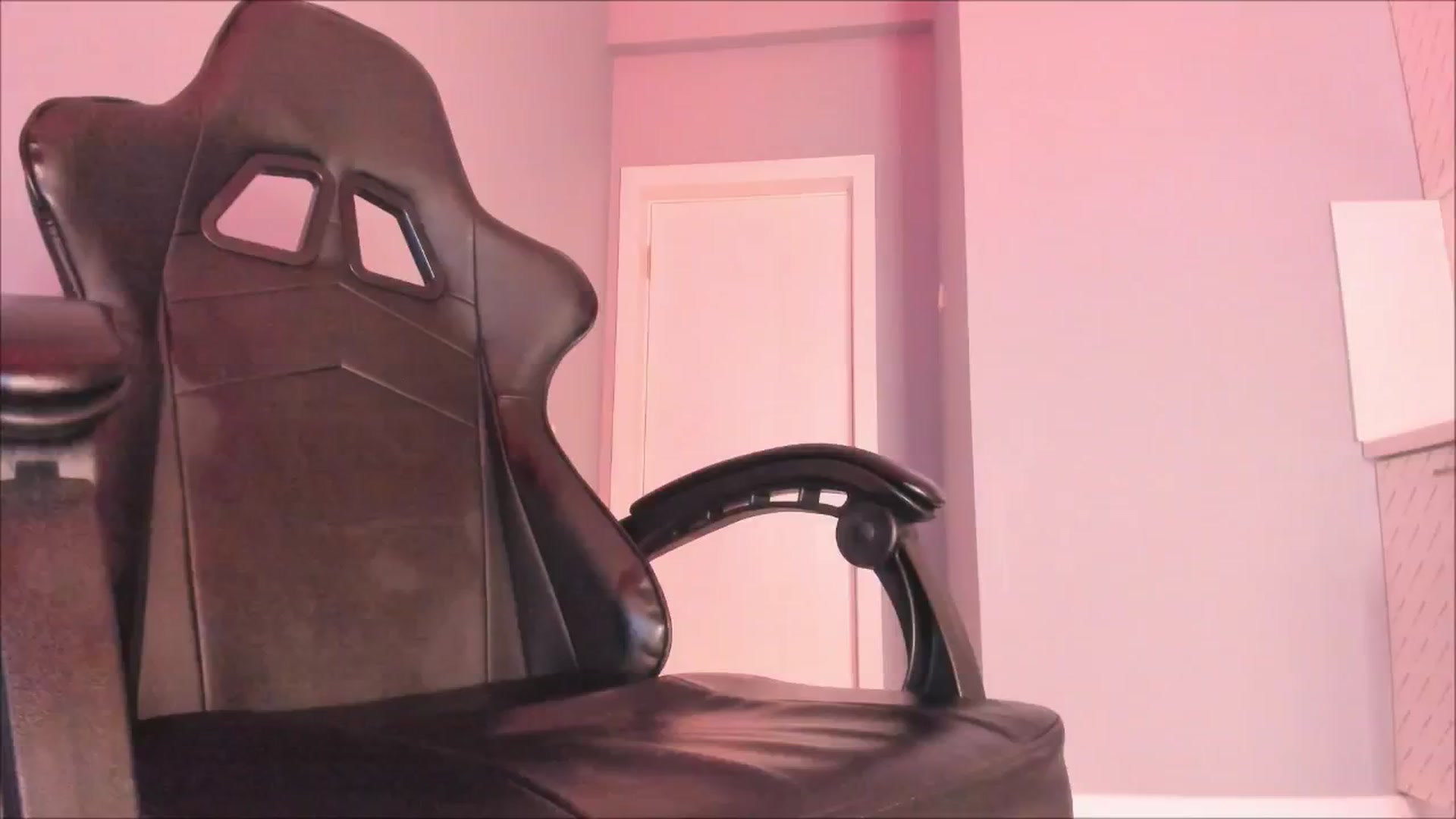 Gallery image thumbnail from Didi_kawaii's myfreecams stream on, 10/04/2024, 21:06 image 18 of 20