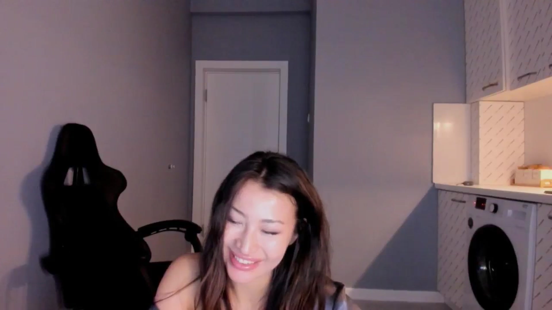 Gallery image thumbnail from Didi_kawaii's myfreecams stream on, 10/25/2024, 03:28 image 11 of 20