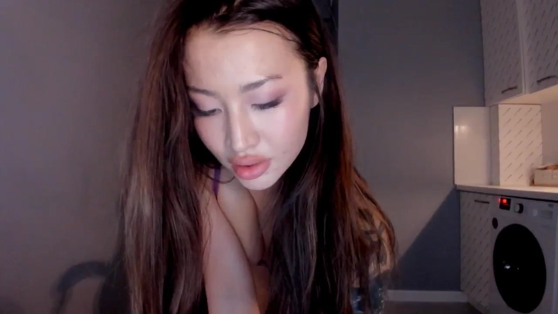 Gallery image thumbnail from Didi_kawaii's myfreecams stream on, 11/04/2024, 18:10 image 7 of 20