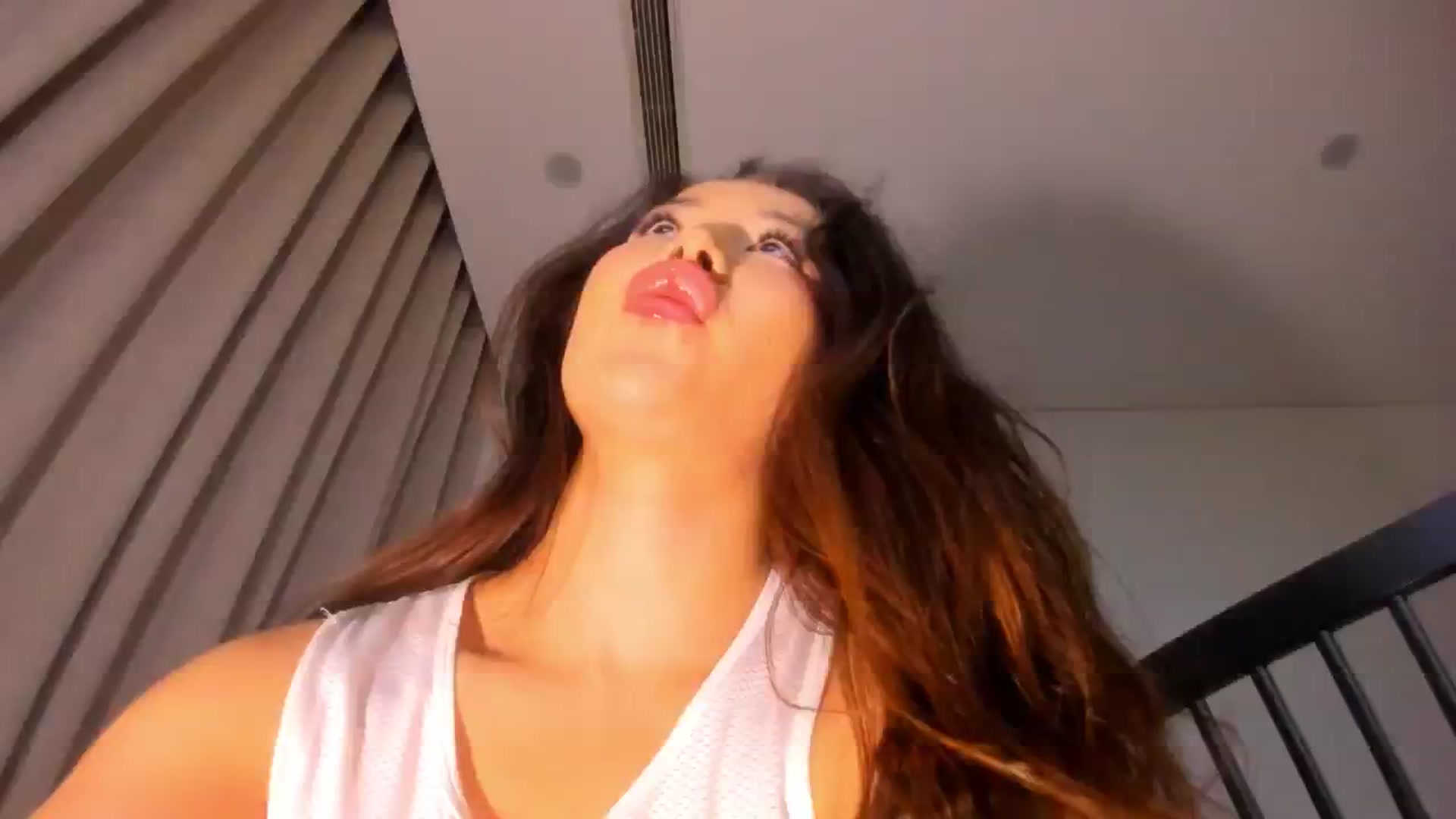 Gallery image thumbnail from Didi_kawaii's myfreecams stream on, 12/19/2024, 18:14 image 10 of 20