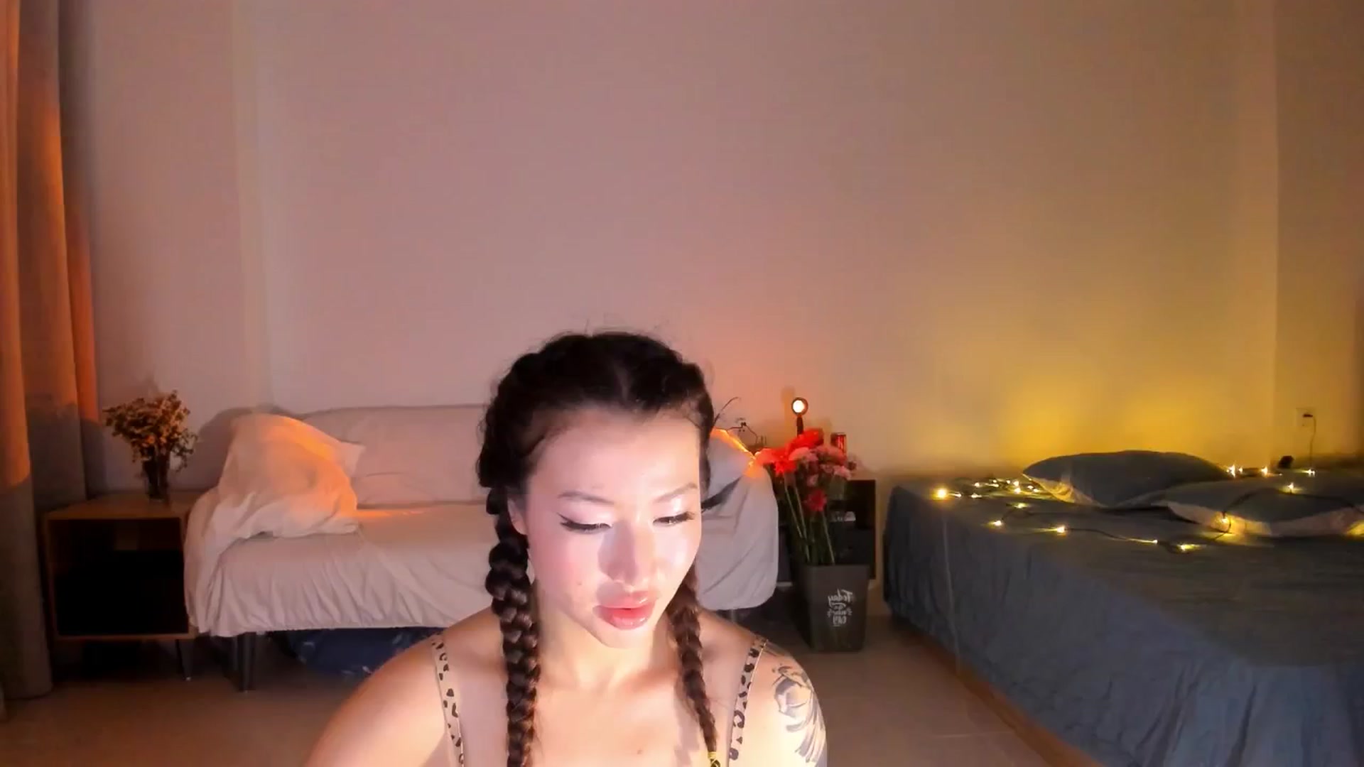 Gallery image thumbnail from Didi_kawaii's myfreecams stream on, 12/26/2024, 24:16 image 3 of 20
