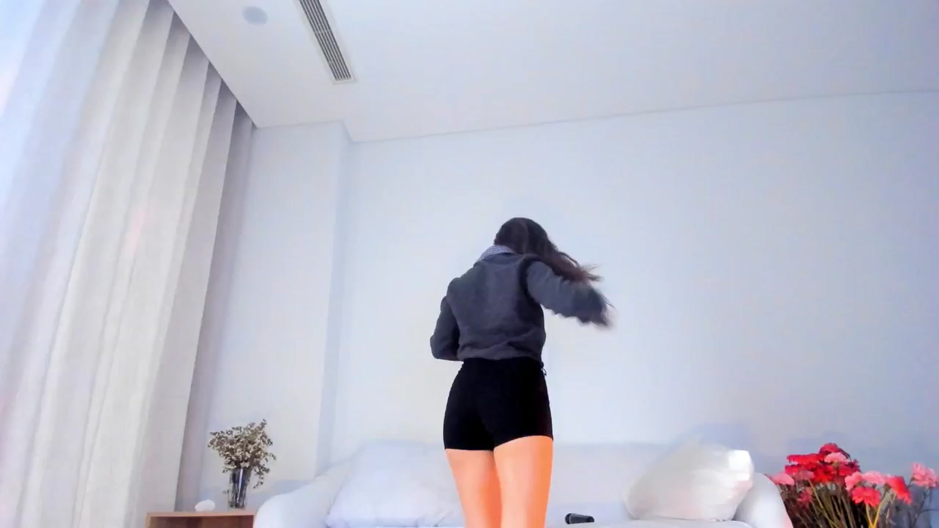 Gallery image thumbnail from Didi_kawaii's myfreecams stream on, 12/27/2024, 04:53 image 18 of 20