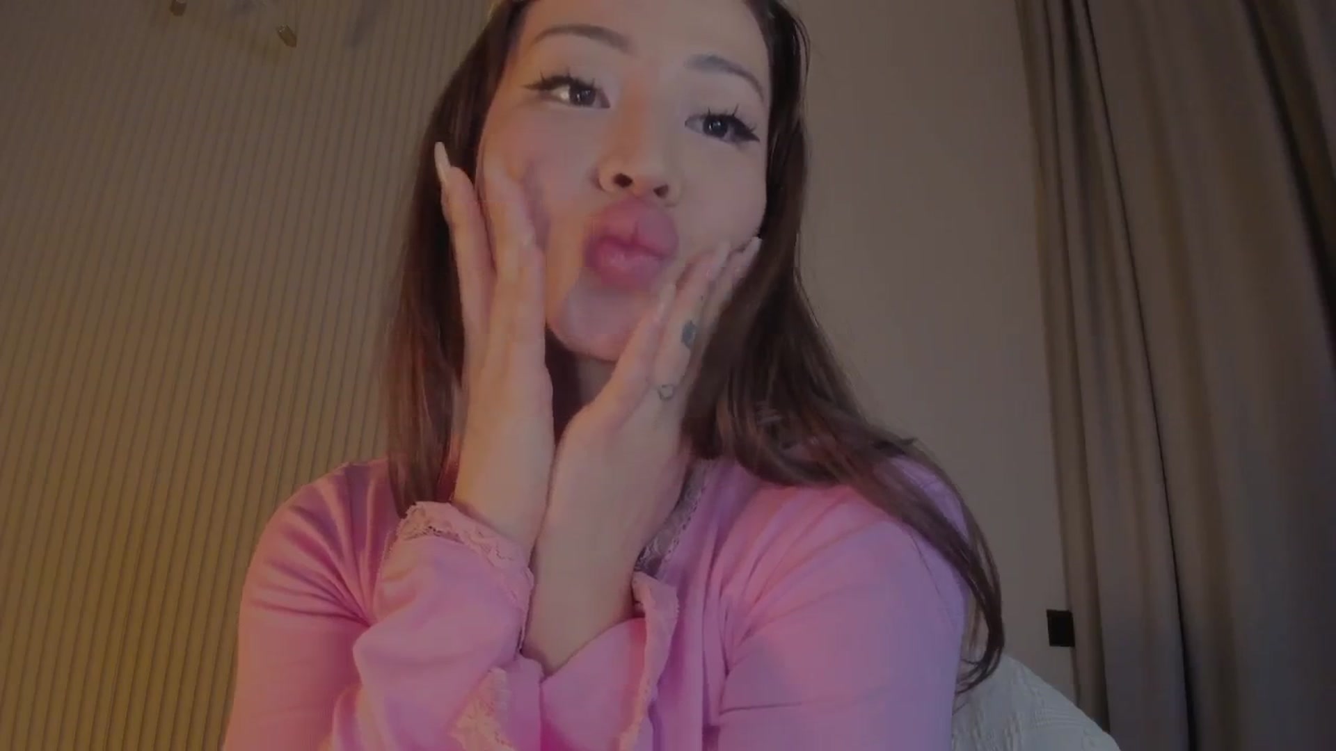 Gallery image thumbnail from Didi_kawaii's myfreecams stream on, 03/27/2026, 24:42 image 5 of 20