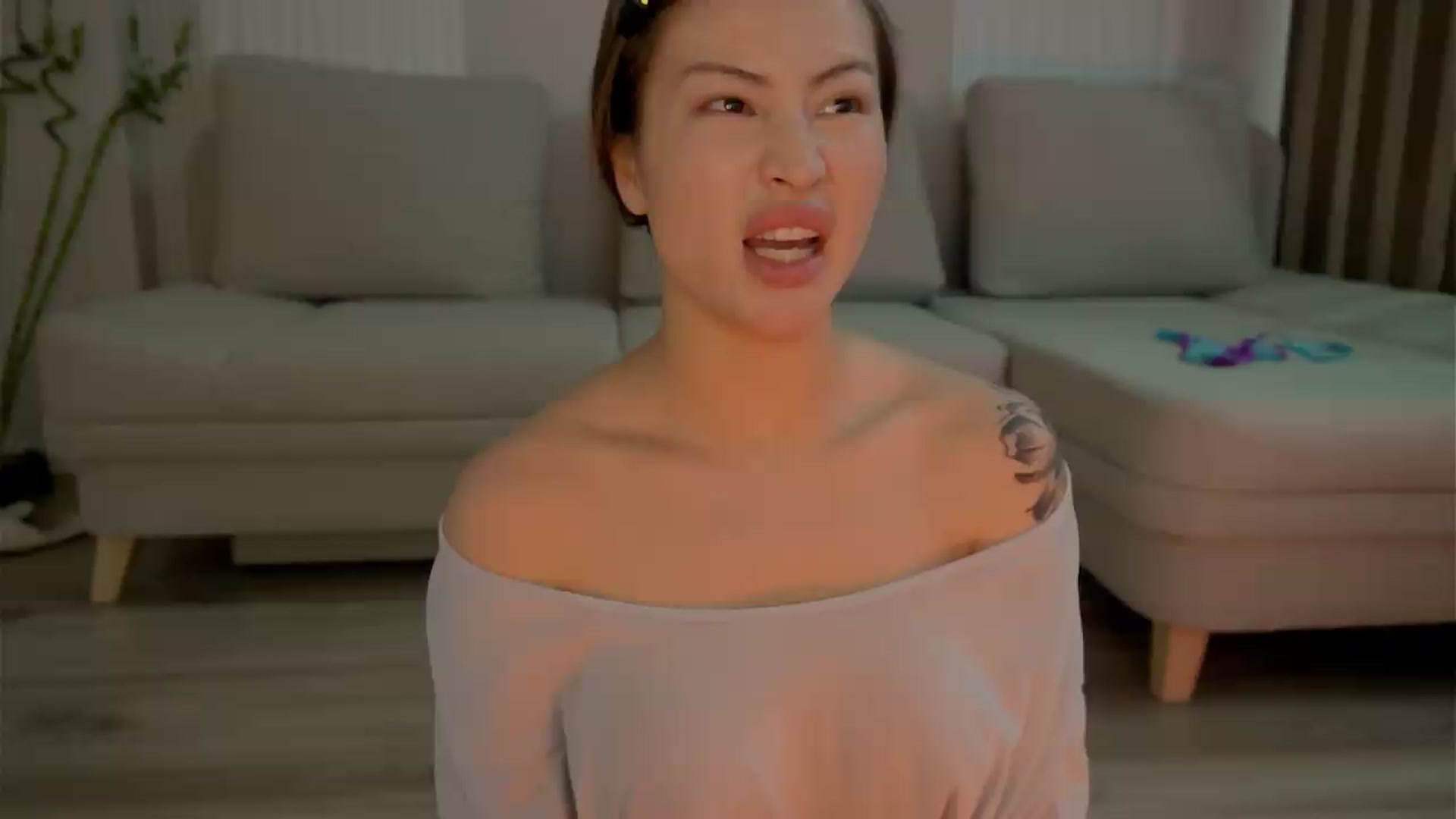 Gallery image thumbnail from Didi_kawaii's myfreecams stream on, 06/22/2026, 17:13 image 18 of 20