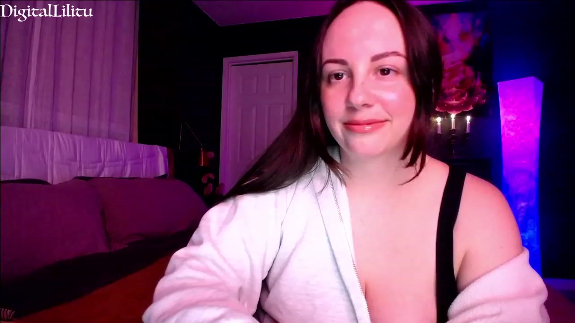Gallery image thumbnail from DigitalLilitu's myfreecams stream on, 06/24/2023, 04:40 image 17 of 20
