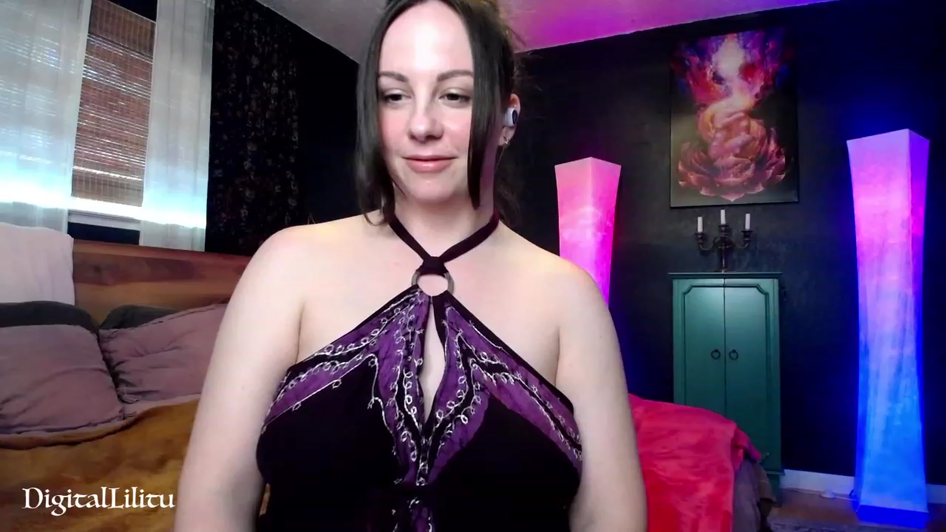 Gallery image thumbnail from DigitalLilitu's myfreecams stream on, 06/27/2023, 24:03 image 10 of 20