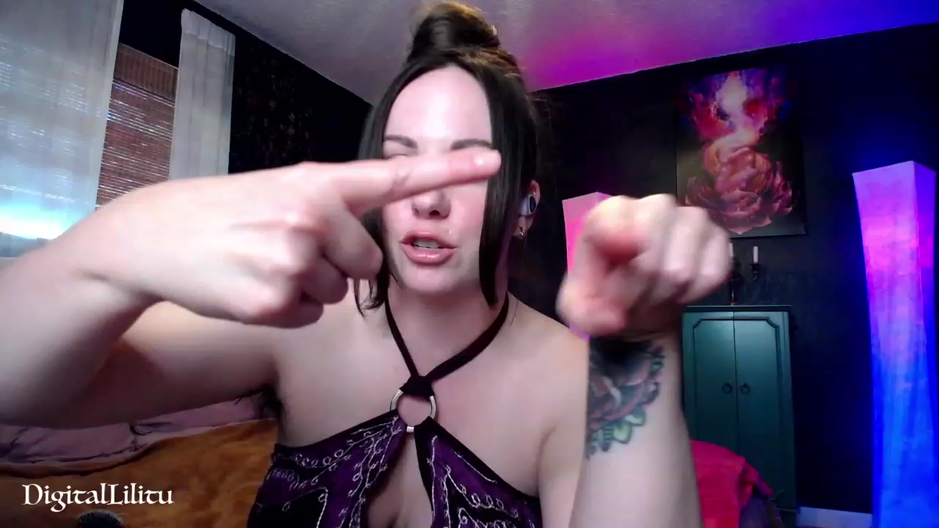 Gallery image thumbnail from DigitalLilitu's myfreecams stream on, 06/27/2023, 24:03 image 16 of 20