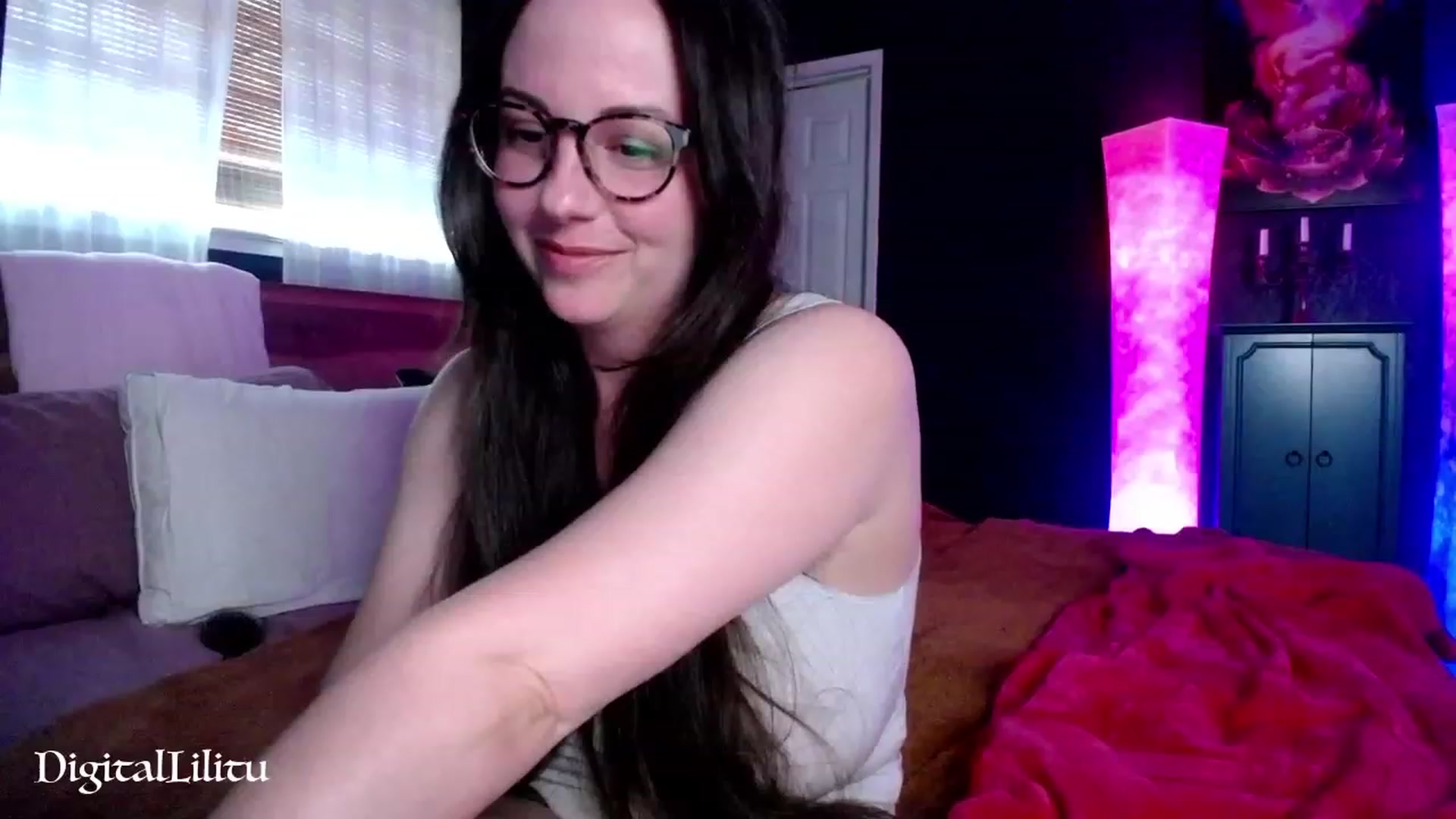 Gallery image thumbnail from DigitalLilitu's myfreecams stream on, 06/29/2023, 24:49 image 17 of 20
