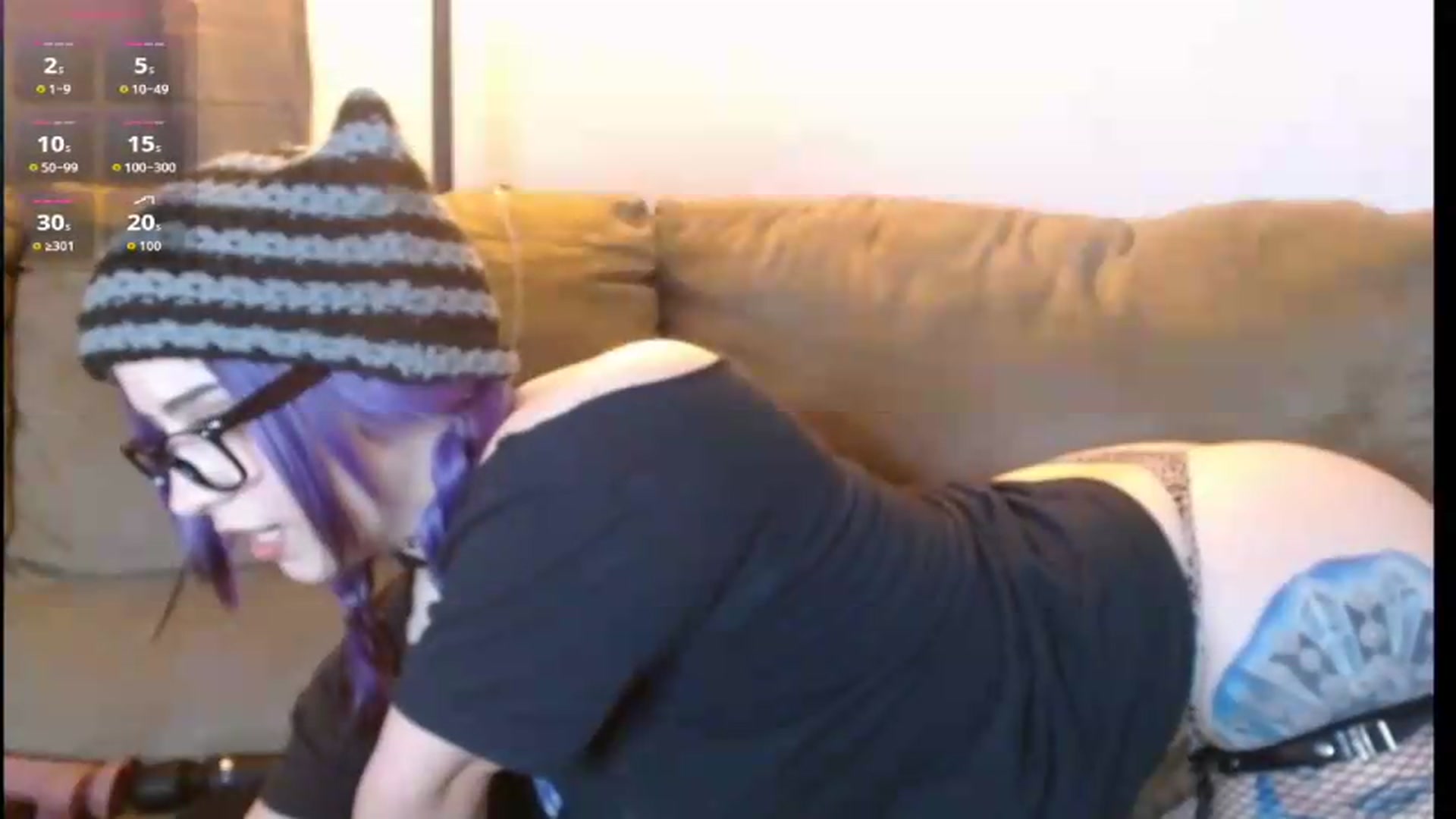 Gallery image thumbnail from Dilfhunter's myfreecams stream on, 07/12/2026, 18:25 image 16 of 20