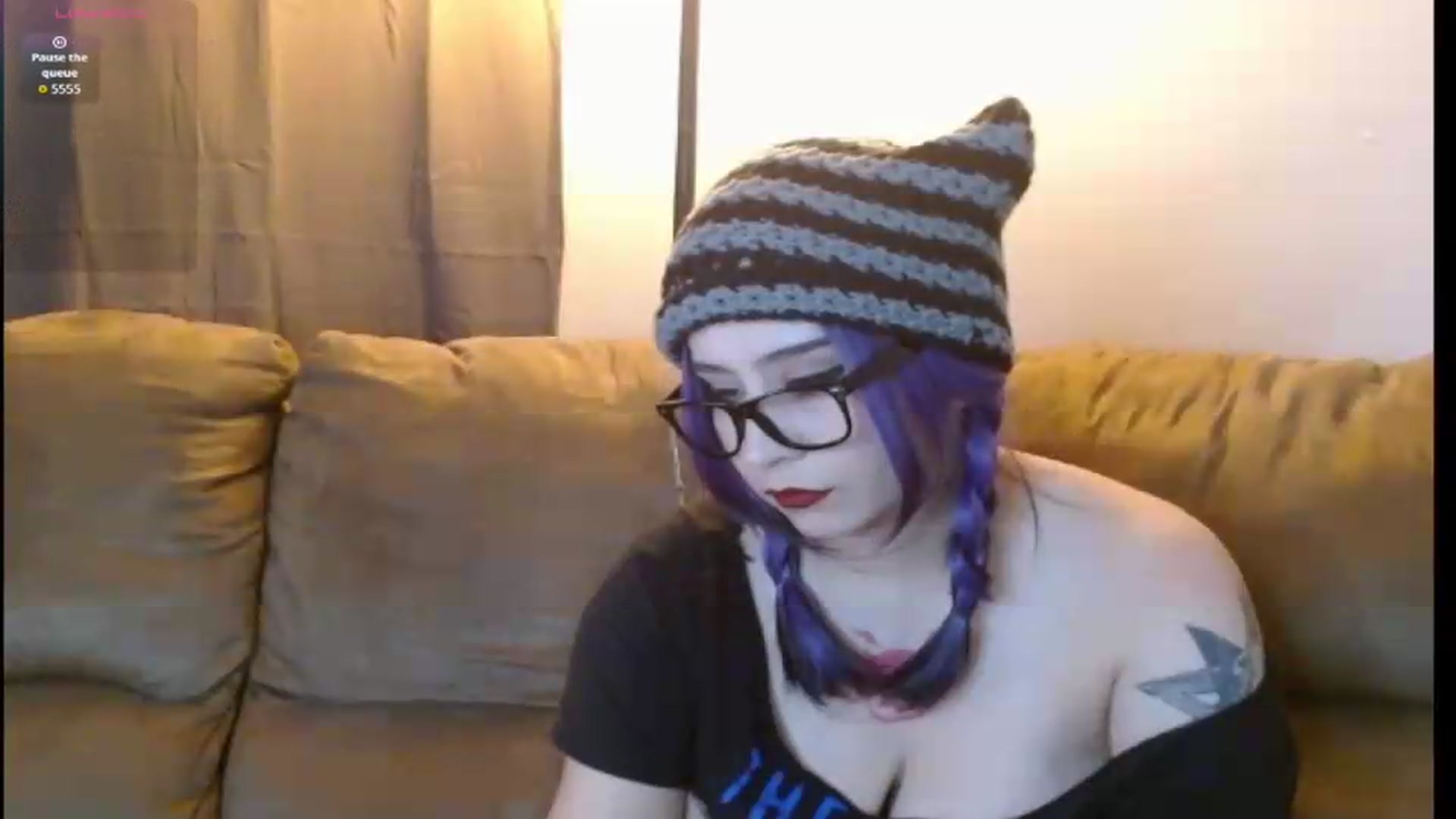 Gallery image thumbnail from Dilfhunter's myfreecams stream on, 07/15/2026, 20:53 image 17 of 20