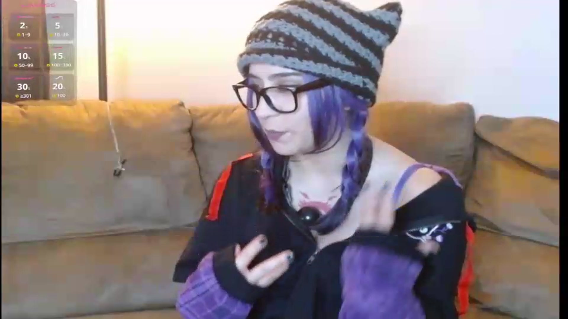 Gallery image thumbnail from Dilfhunter's myfreecams stream on, 07/17/2026, 19:44 image 13 of 20