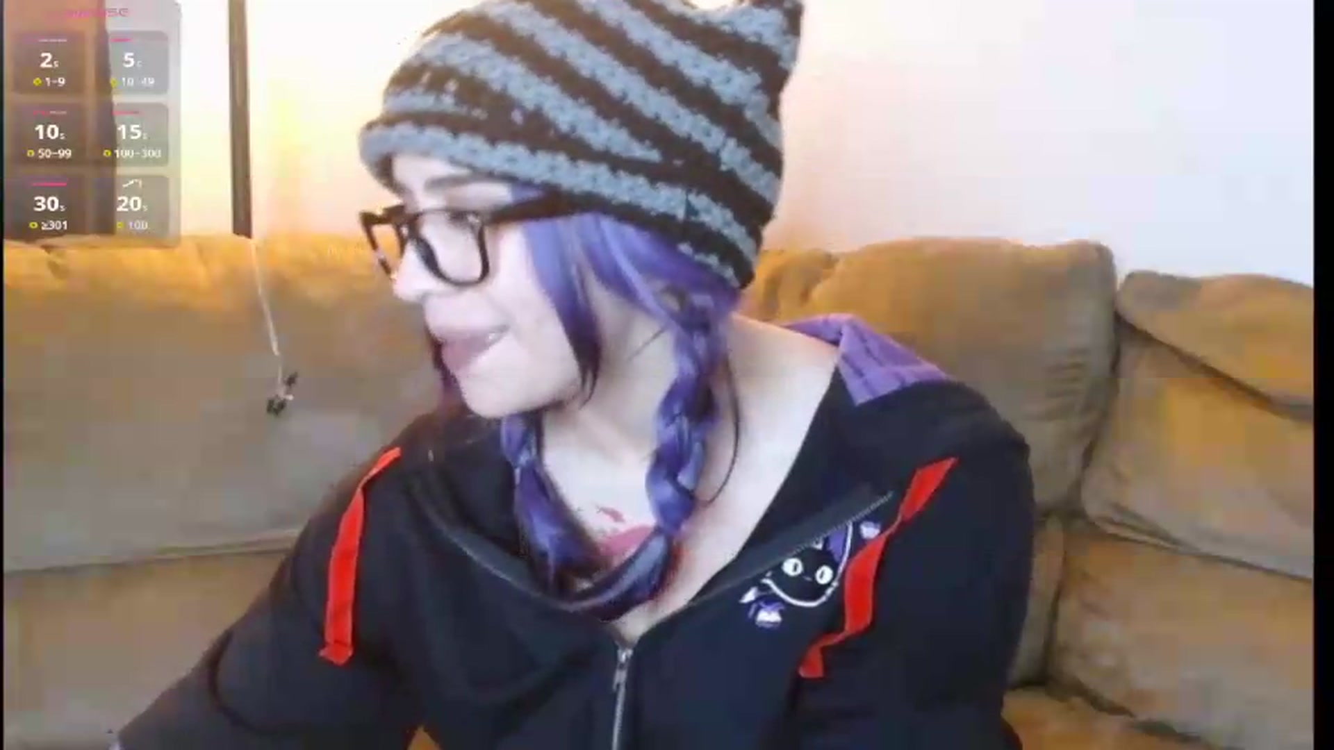 Gallery image thumbnail from Dilfhunter's myfreecams stream on, 07/17/2026, 19:44 image 5 of 20