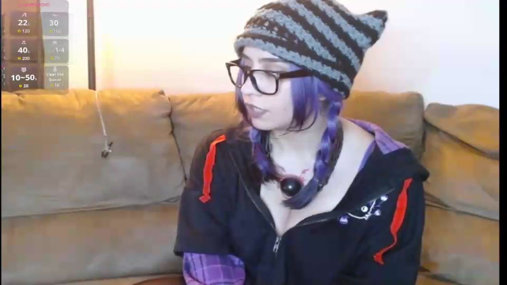 Gallery image thumbnail from Dilfhunter's myfreecams stream on, 07/17/2026, 19:44 image 11 of 20