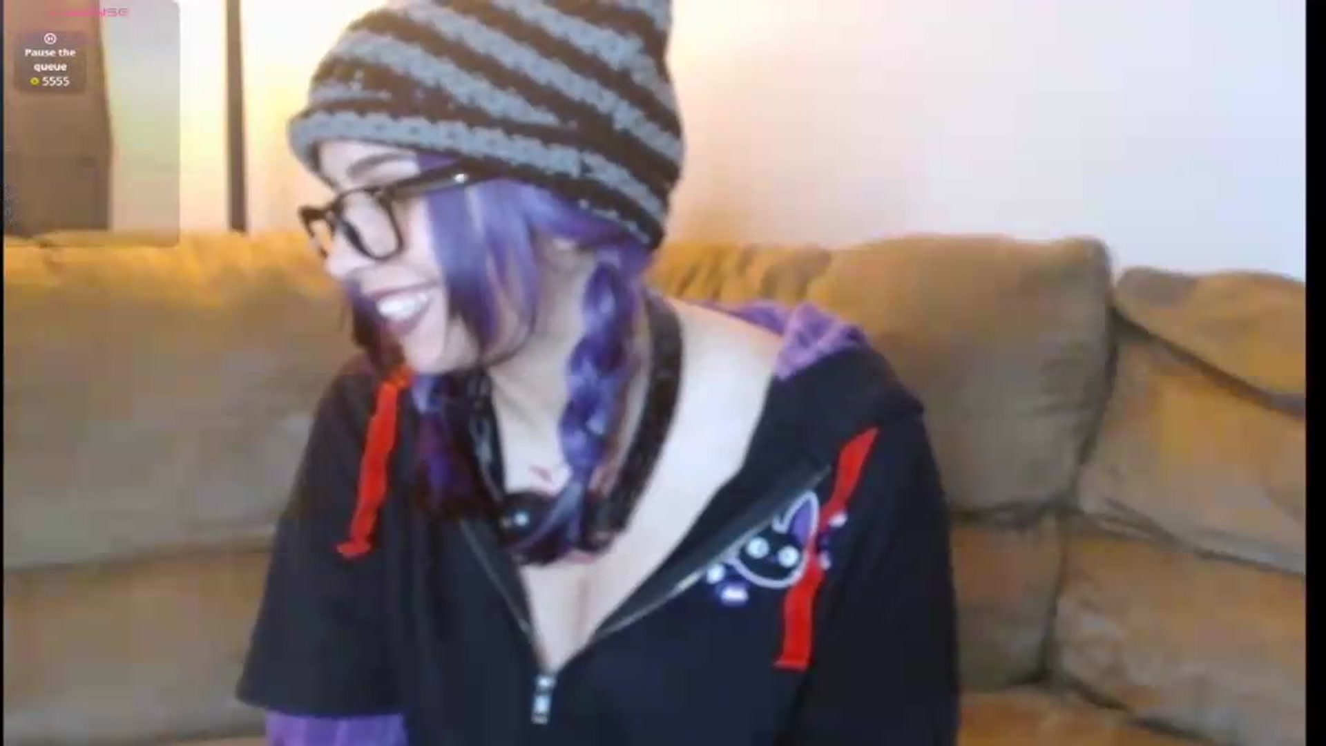 Gallery image thumbnail from Dilfhunter's myfreecams stream on, 07/17/2026, 19:44 image 15 of 20