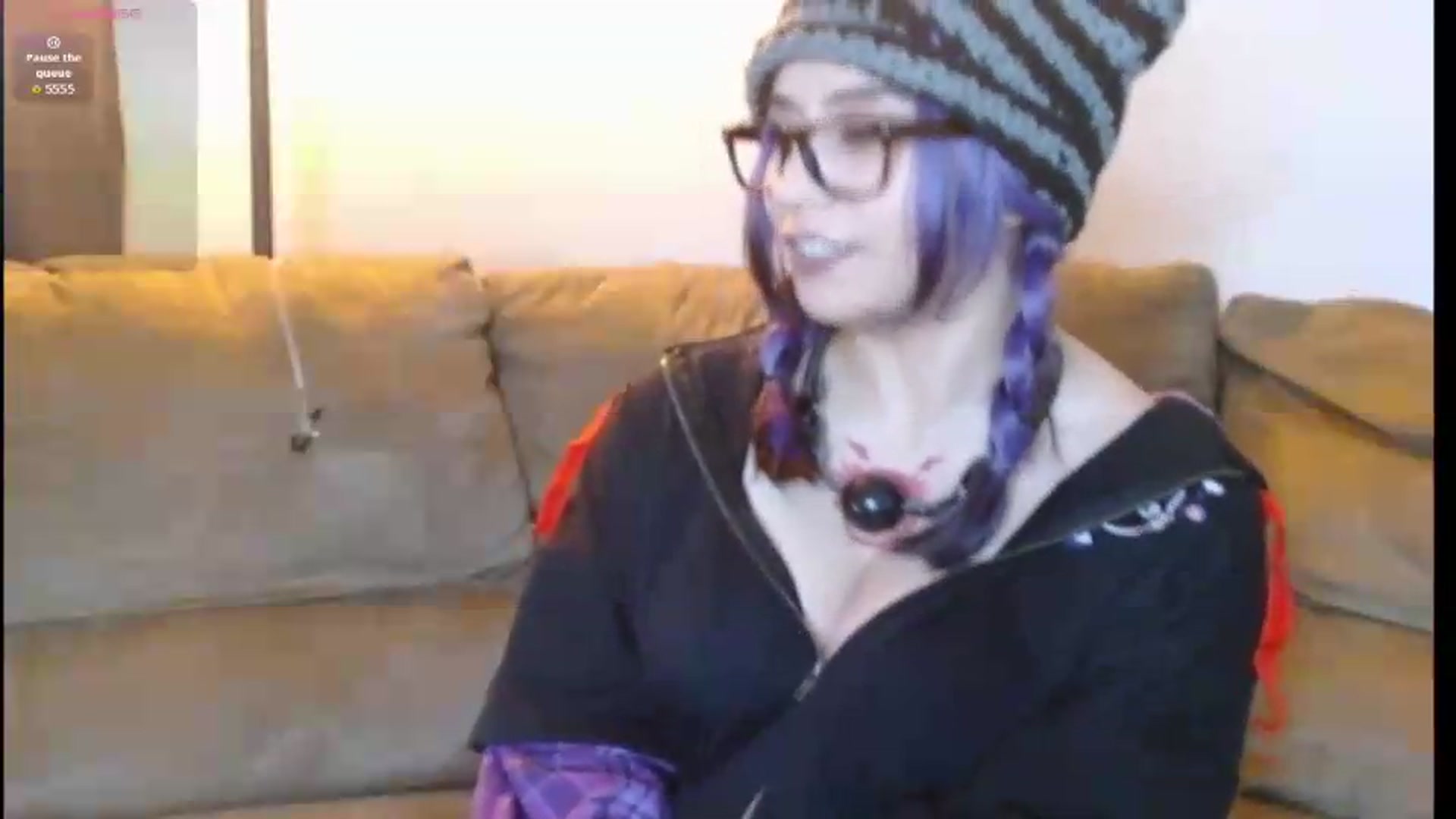Gallery image thumbnail from Dilfhunter's myfreecams stream on, 07/17/2026, 19:44 image 8 of 20