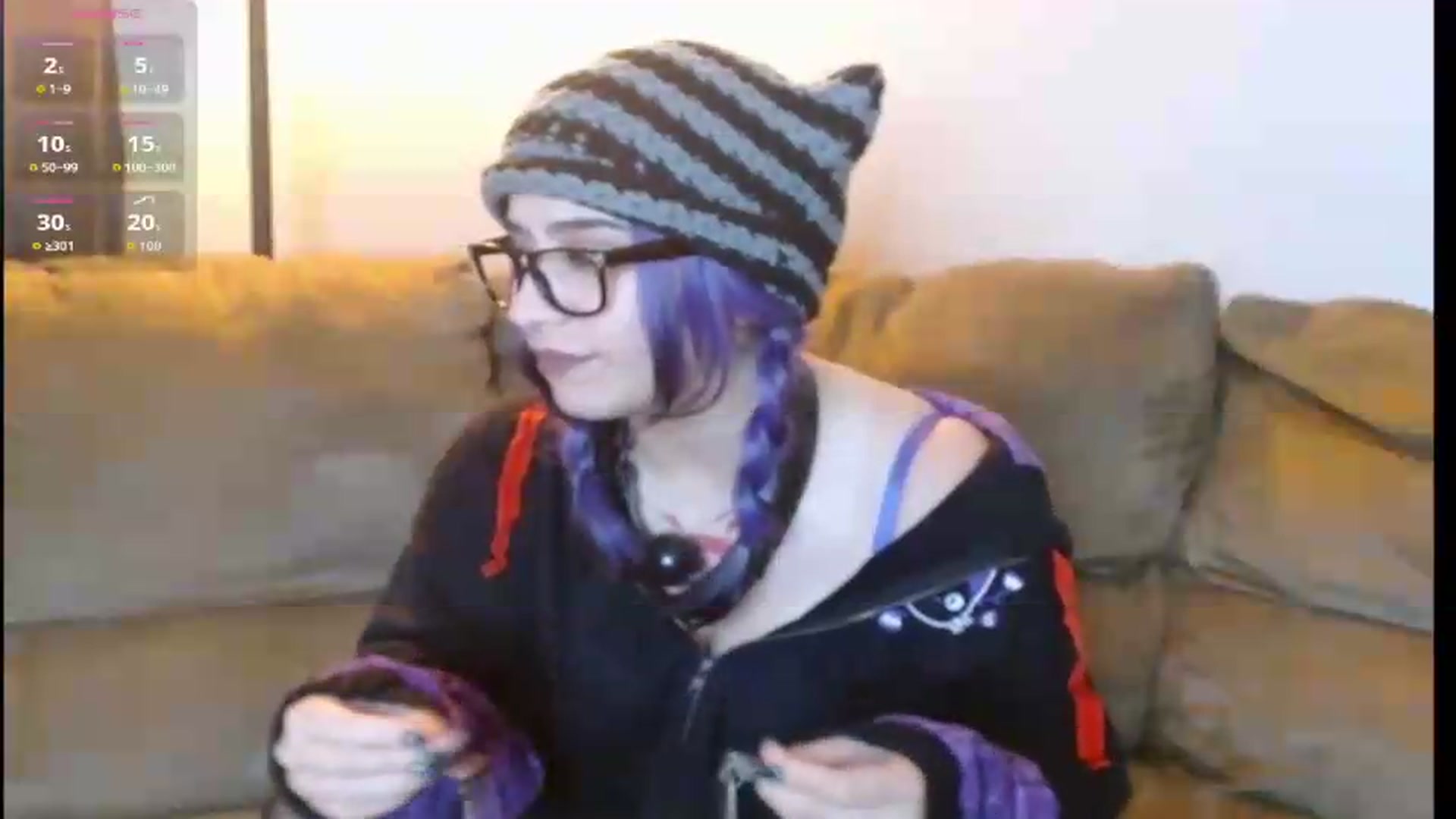 Gallery image thumbnail from Dilfhunter's myfreecams stream on, 07/17/2026, 19:44 image 18 of 20