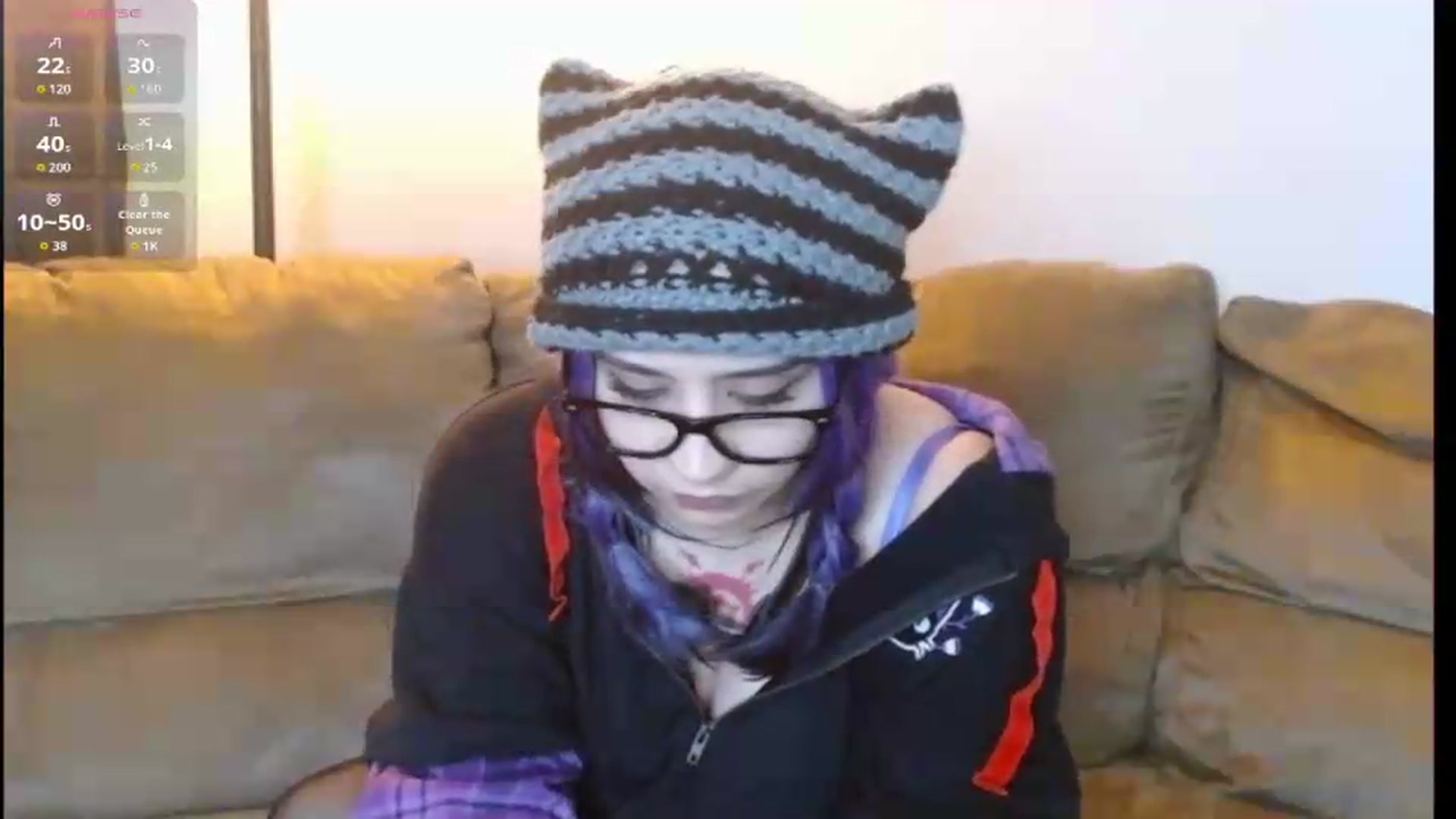 Gallery image thumbnail from Dilfhunter's myfreecams stream on, 07/17/2026, 19:44 image 17 of 20