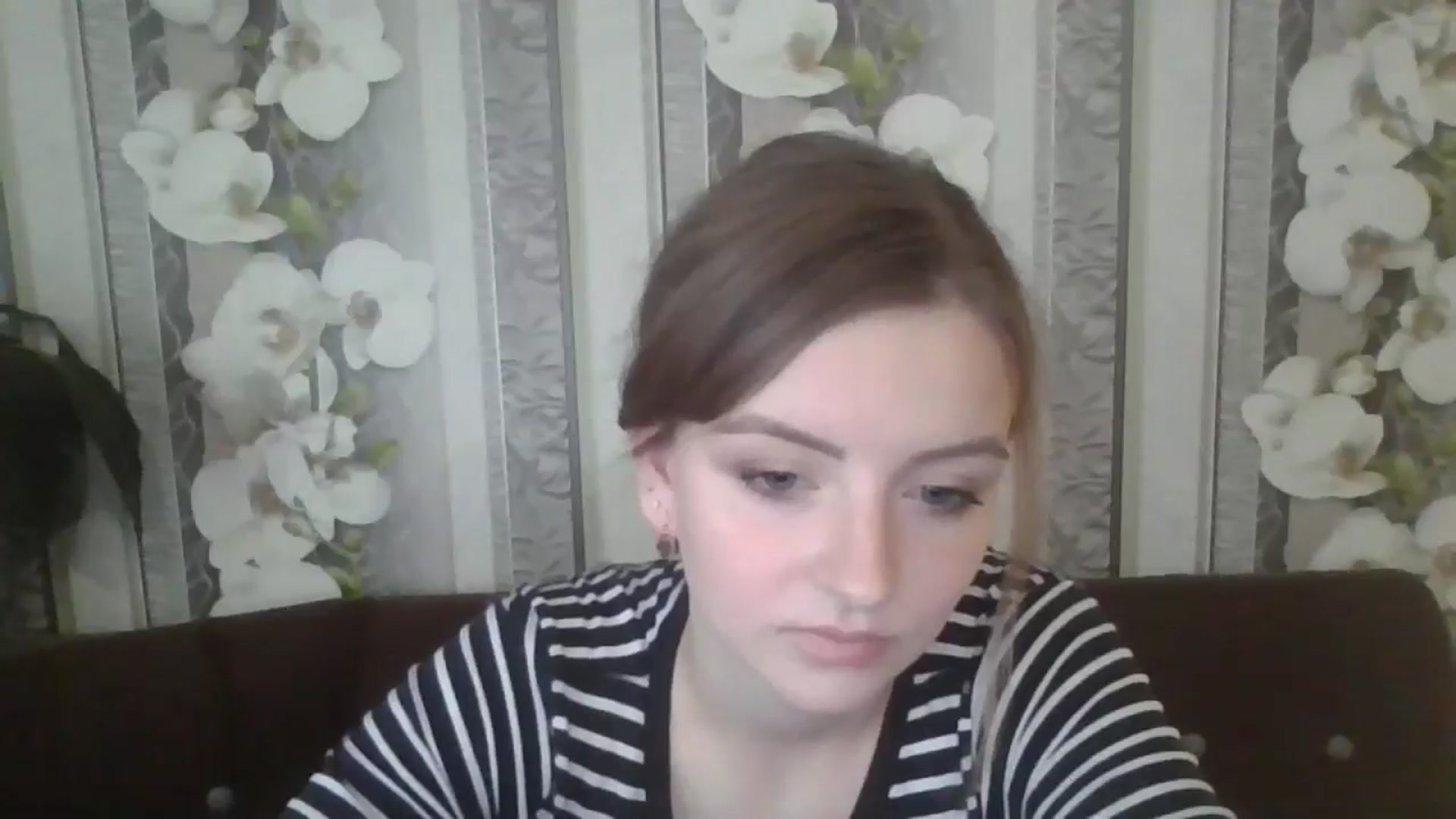 Gallery image thumbnail from DinaLennox's myfreecams stream on, 11/13/2025, 12:55 image 14 of 20