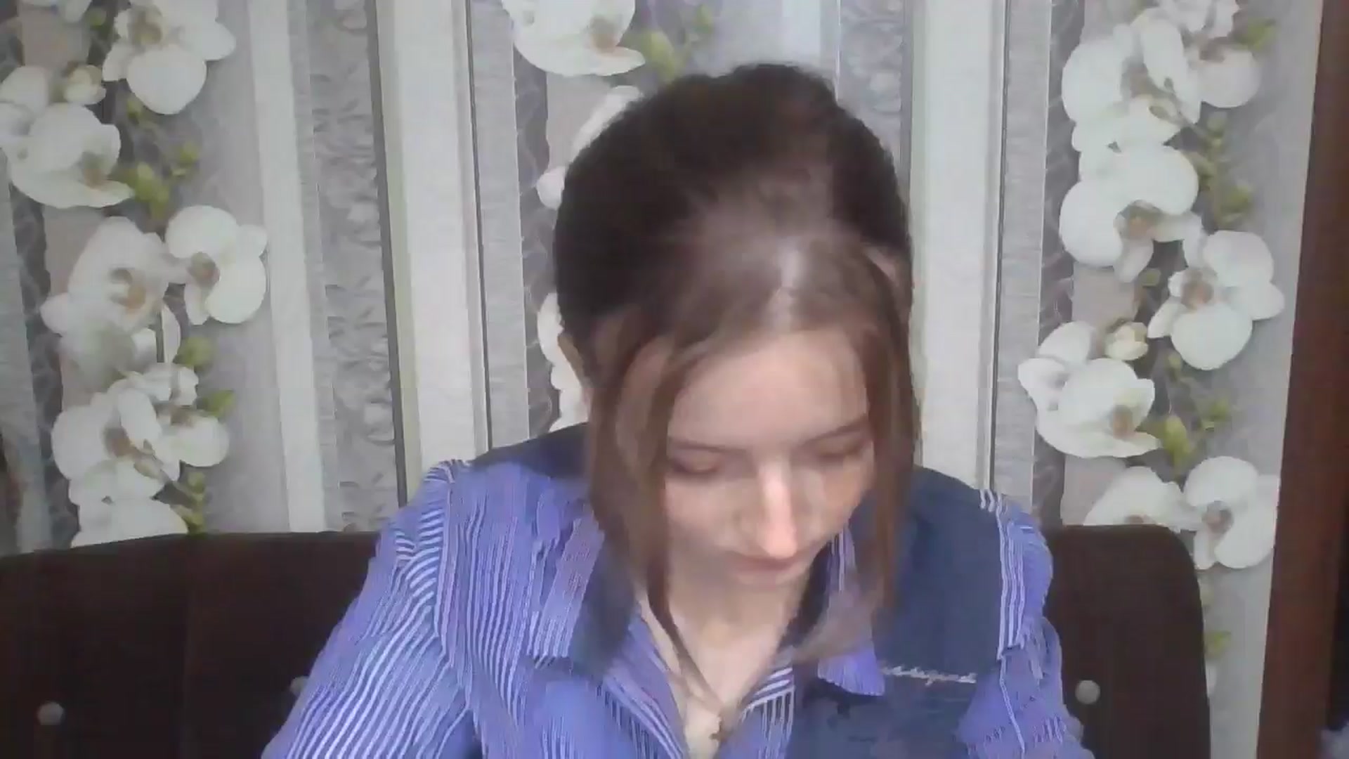 Gallery image thumbnail from DinaLennox's myfreecams stream on, 11/18/2025, 19:53 image 17 of 20