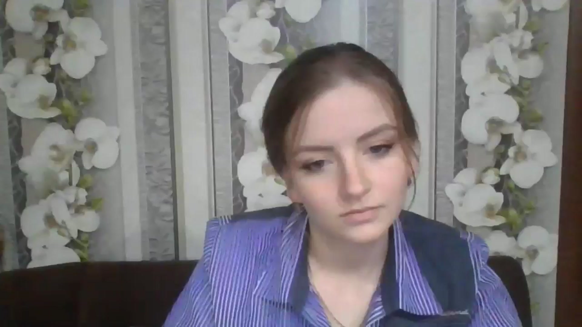 Gallery image thumbnail from DinaLennox's myfreecams stream on, 11/20/2025, 19:45 image 9 of 20
