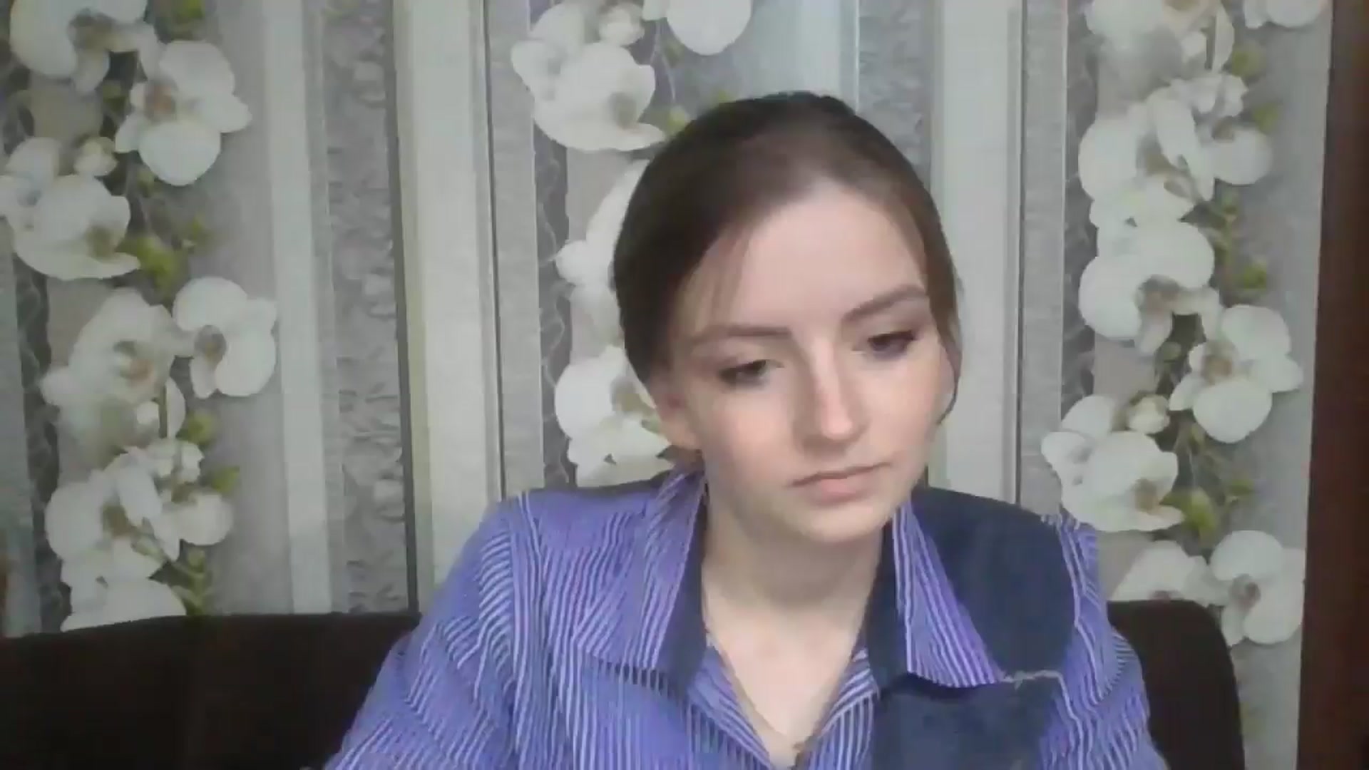 Gallery image thumbnail from DinaLennox's myfreecams stream on, 11/20/2025, 19:45 image 17 of 20