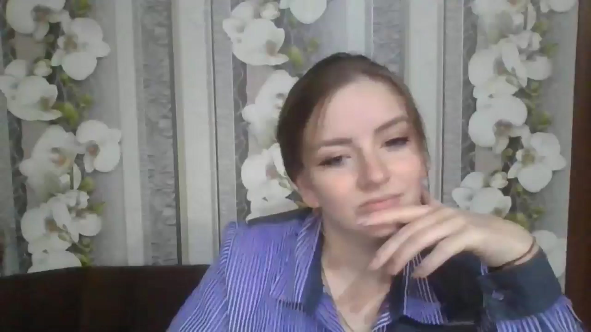 Gallery image thumbnail from DinaLennox's myfreecams stream on, 11/20/2025, 19:45 image 7 of 20