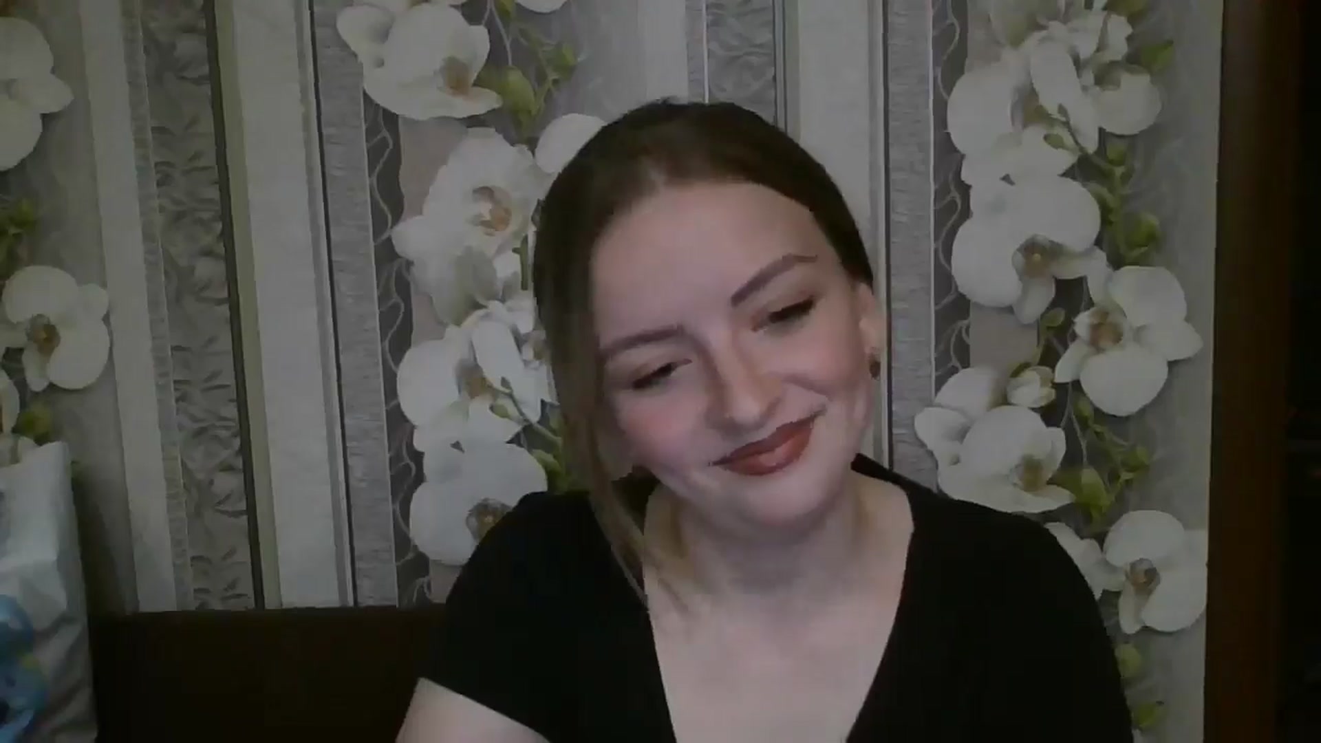 Gallery image thumbnail from DinaLennox's myfreecams stream on, 12/27/2025, 15:24 image 10 of 20