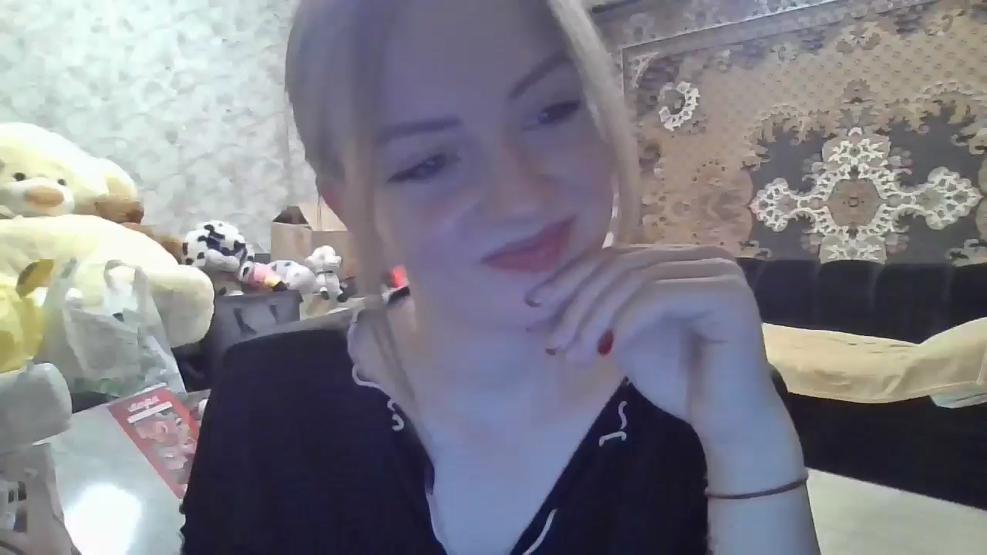 Gallery image thumbnail from DinaLennox's myfreecams stream on, 01/01/2026, 18:33 image 1 of 20