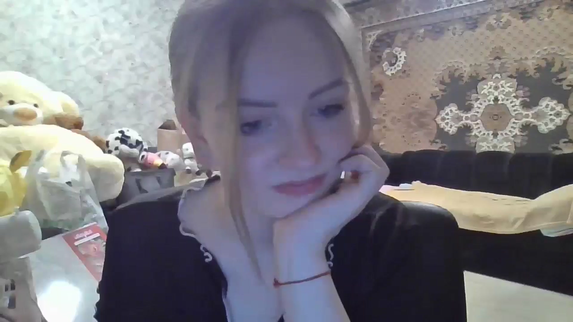 Gallery image thumbnail from DinaLennox's myfreecams stream on, 01/01/2026, 18:33 image 14 of 20