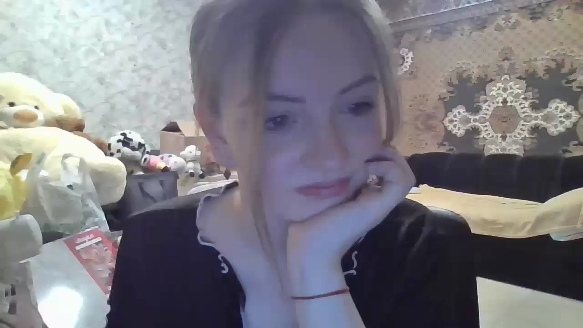 Gallery image thumbnail from DinaLennox's myfreecams stream on, 01/01/2026, 18:33 image 5 of 20