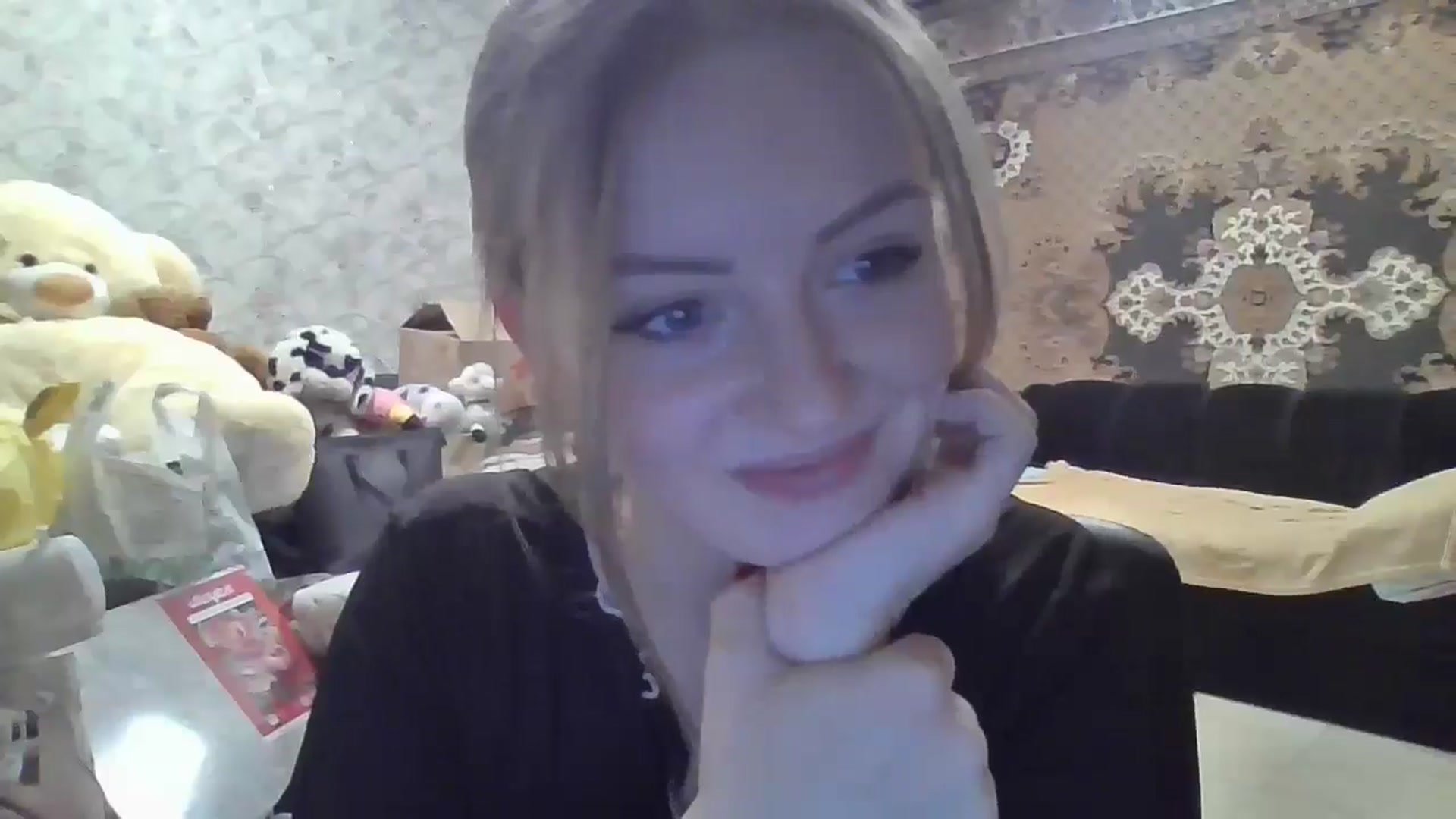 Gallery image thumbnail from DinaLennox's myfreecams stream on, 01/01/2026, 18:53 image 9 of 20