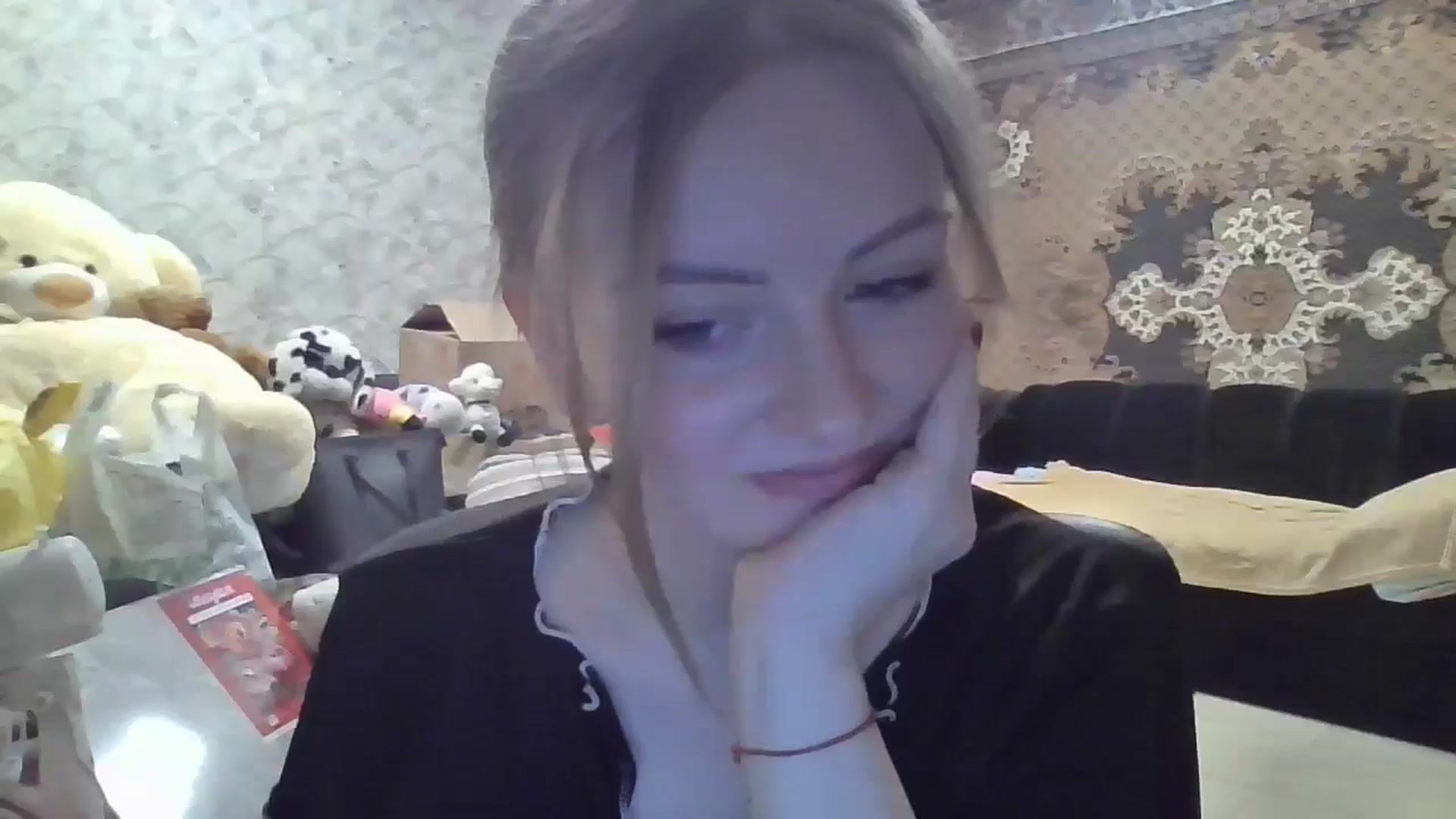 Gallery image thumbnail from DinaLennox's myfreecams stream on, 01/01/2026, 18:53 image 6 of 20