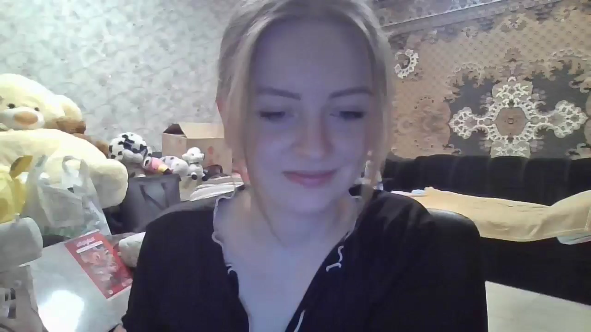 Gallery image thumbnail from DinaLennox's myfreecams stream on, 01/01/2026, 18:53 image 18 of 20