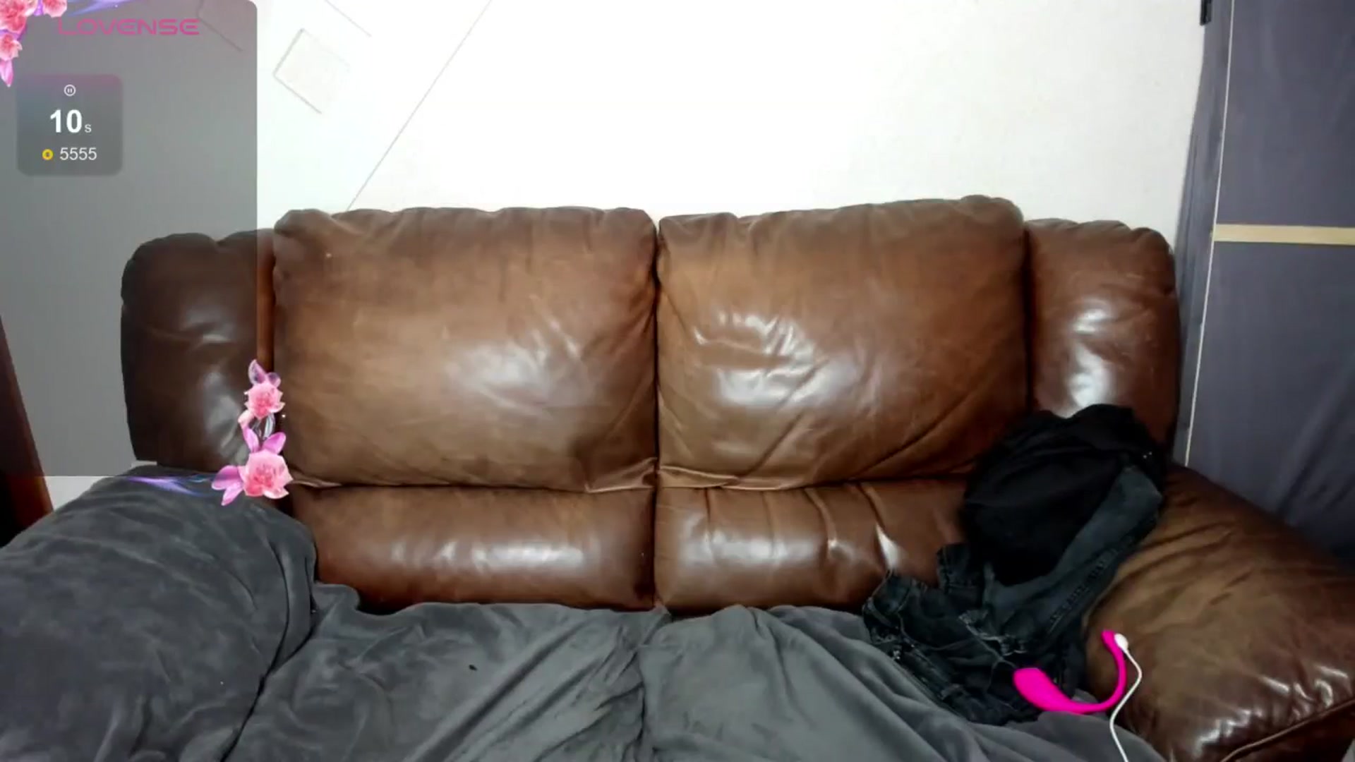 Gallery image thumbnail from DinaRock's myfreecams stream on, 05/20/2024, 10:34 image 18 of 20